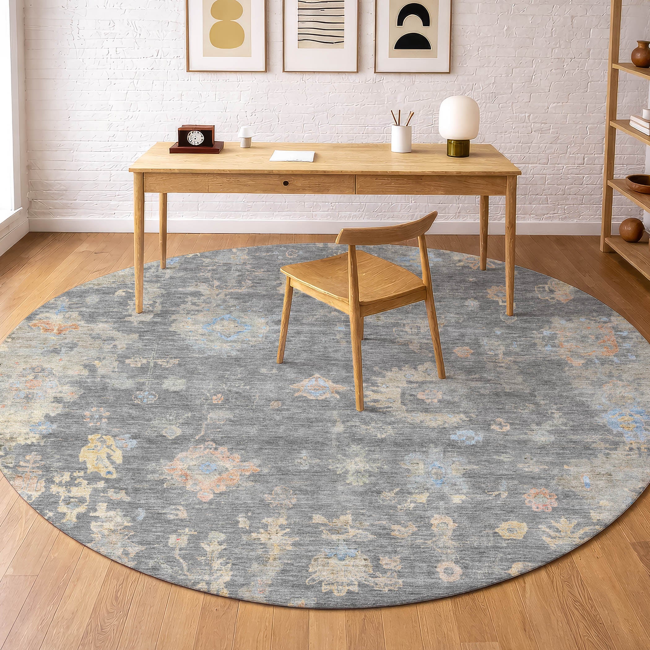 Colombo Machine Washable Traditional Gray Rug 8' x 8' #shape_Round