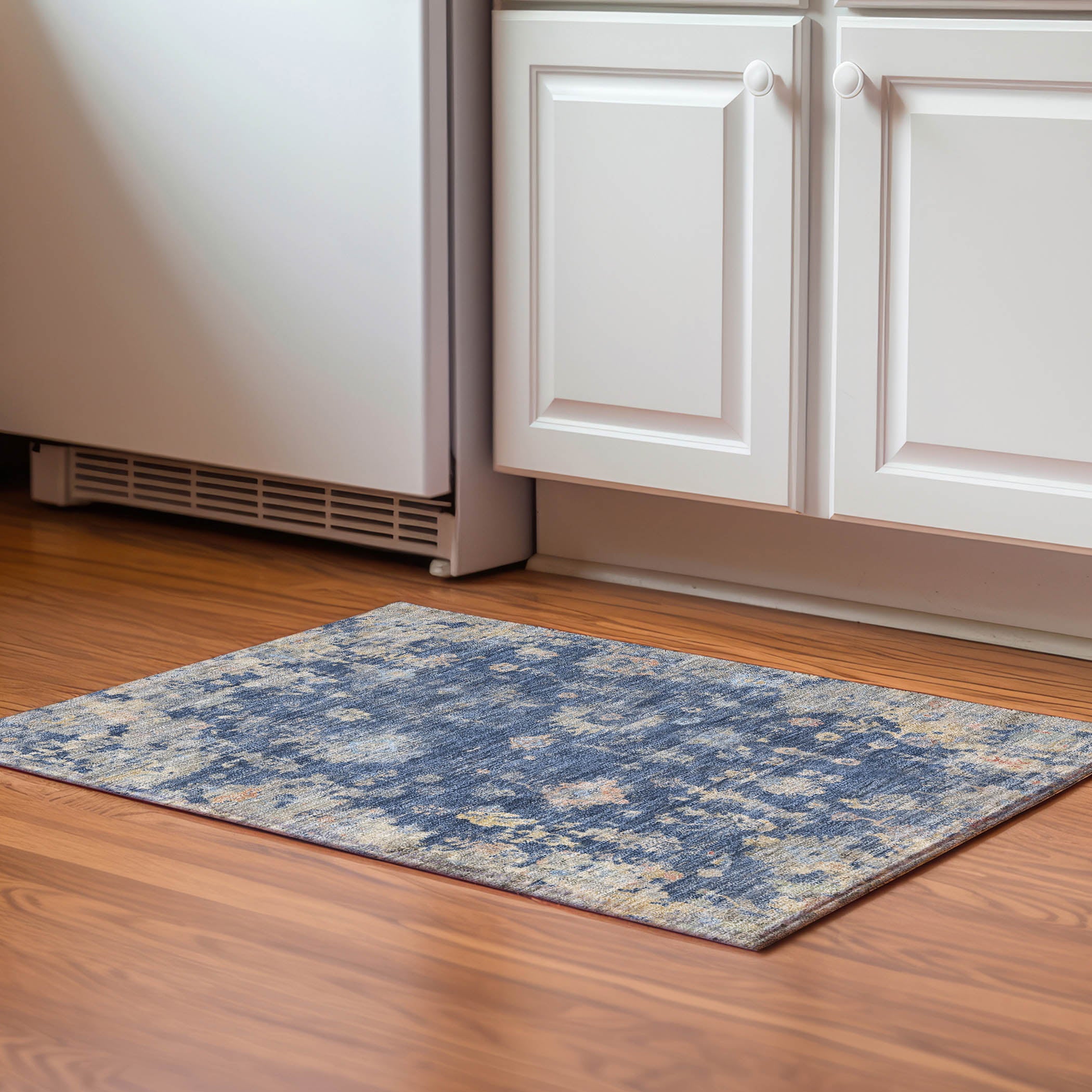 Colombo Machine Washable Traditional Navy Blue Rug 1'8" x 2'6" #shape_Rectangle