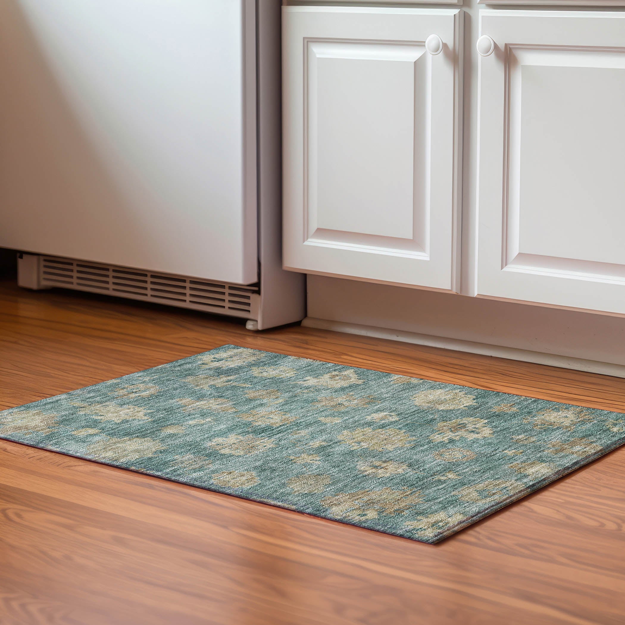 Mostar Machine Washable Traditional Aloe Green Rug 1'8" x 2'6" #shape_Rectangle