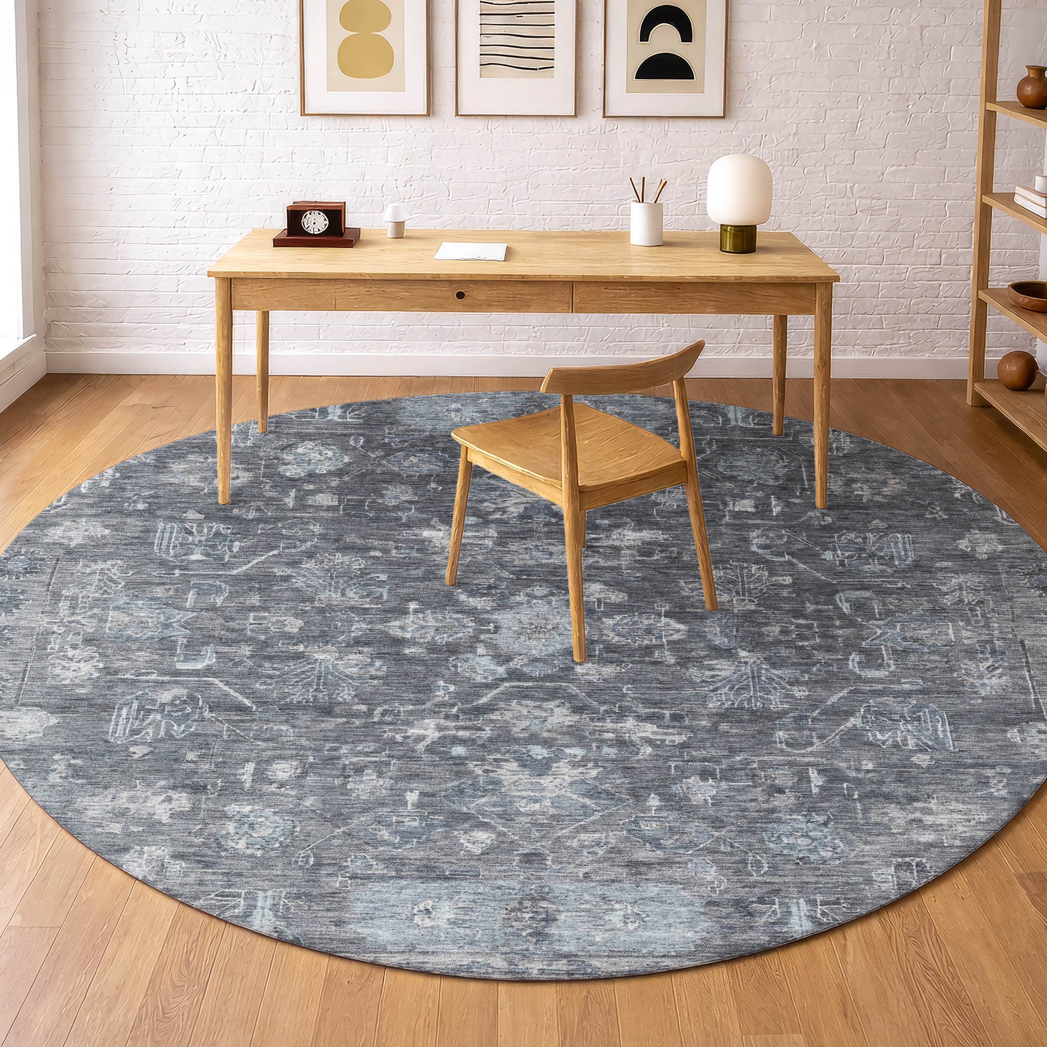 Florence Machine Washable Traditional Gray Rug 8' x 8' #shape_Round