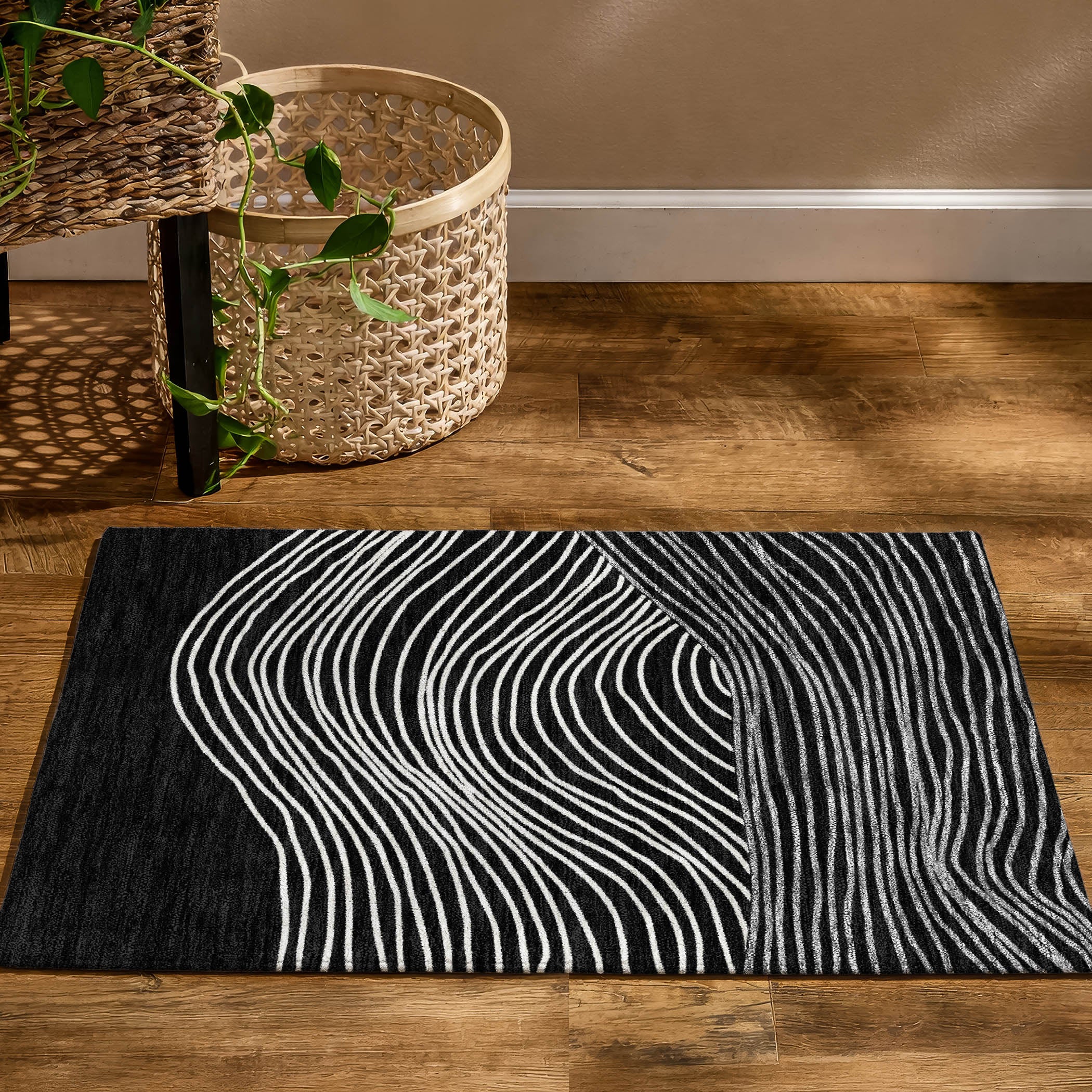 Bern Machine Washable Transitional Black Rug 1'8" x 2'6" #shape_Rectangle
