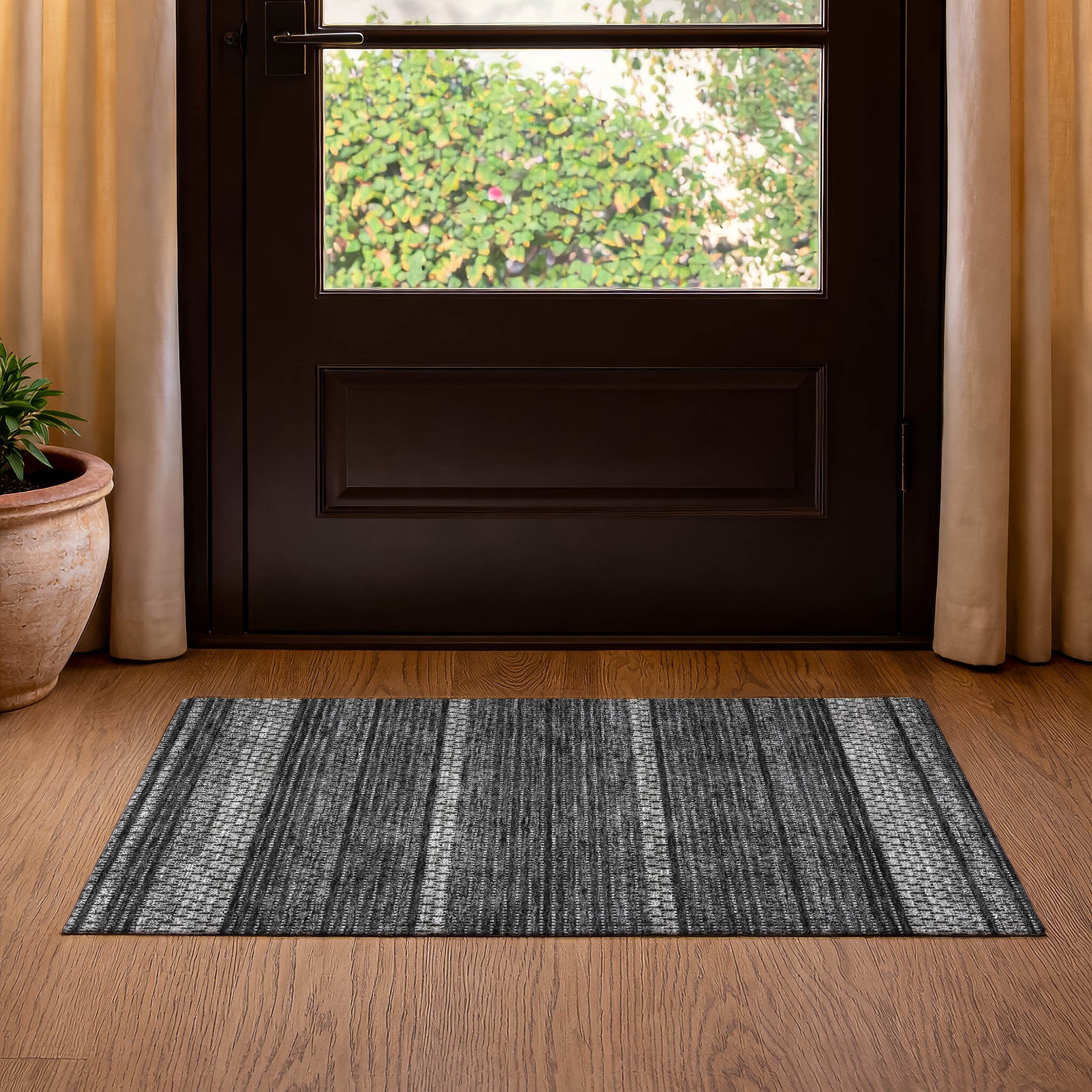 Seoul Machine Washable Transitional Black Rug 1'8" x 2'6" #shape_Rectangle