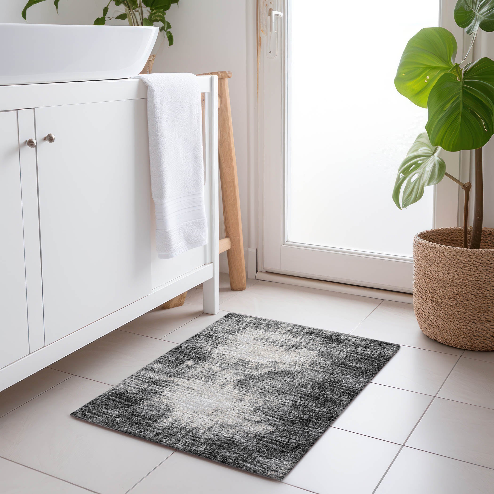 Lucerne Machine Washable Transitional Black Rug 1'8" x 2'6" #shape_Rectangle
