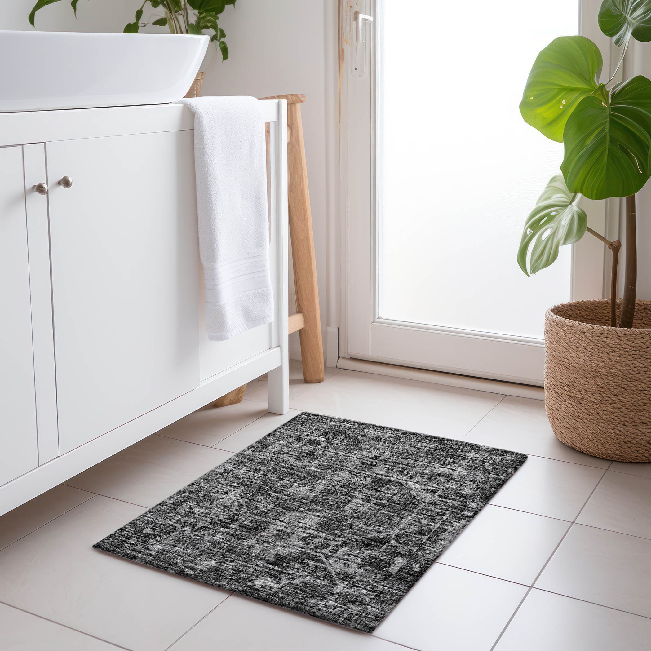 Bangkok Machine Washable Traditional Black Rug 1'8" x 2'6" #shape_Rectangle