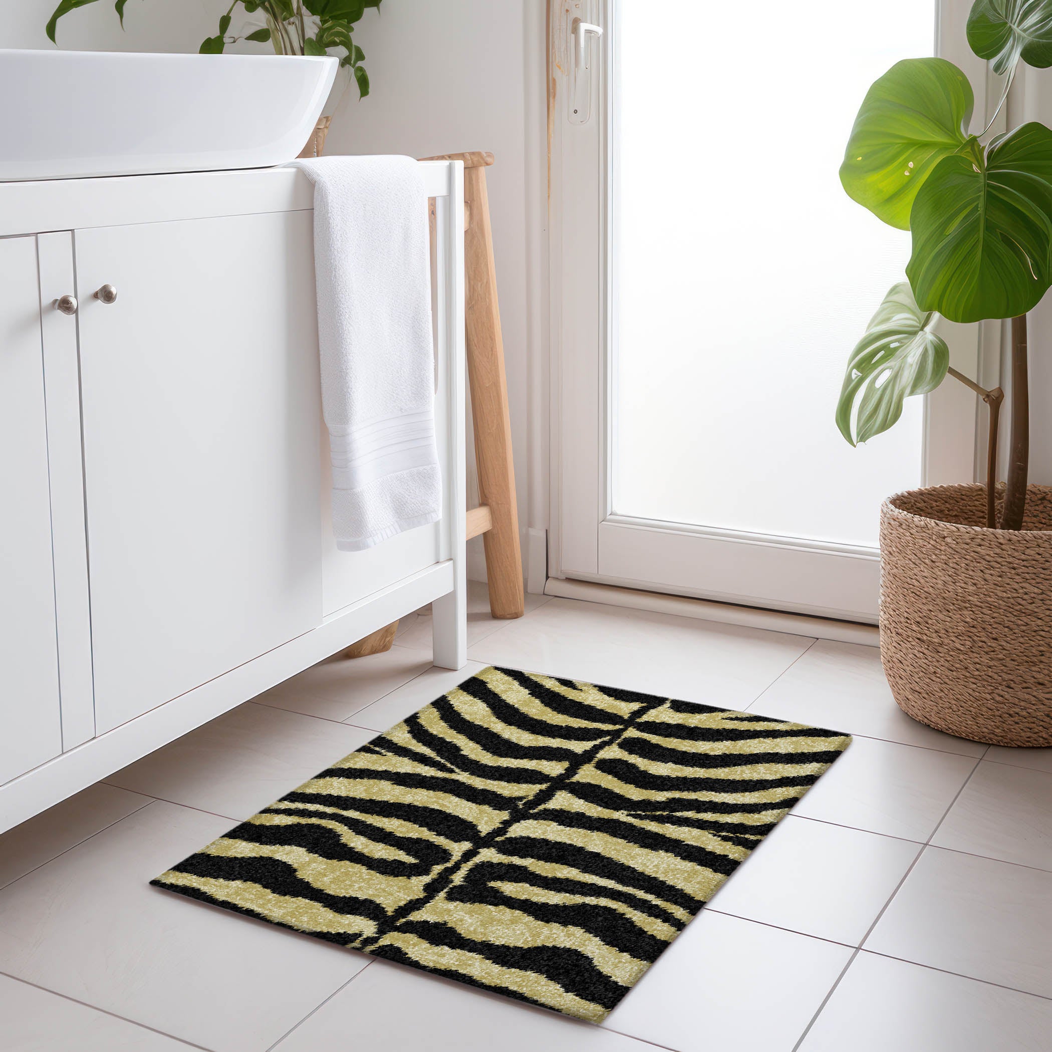 Baku Machine Washable Animal Skin Pattern Gilded Gold Rug 1'8" x 2'6" #shape_Rectangle