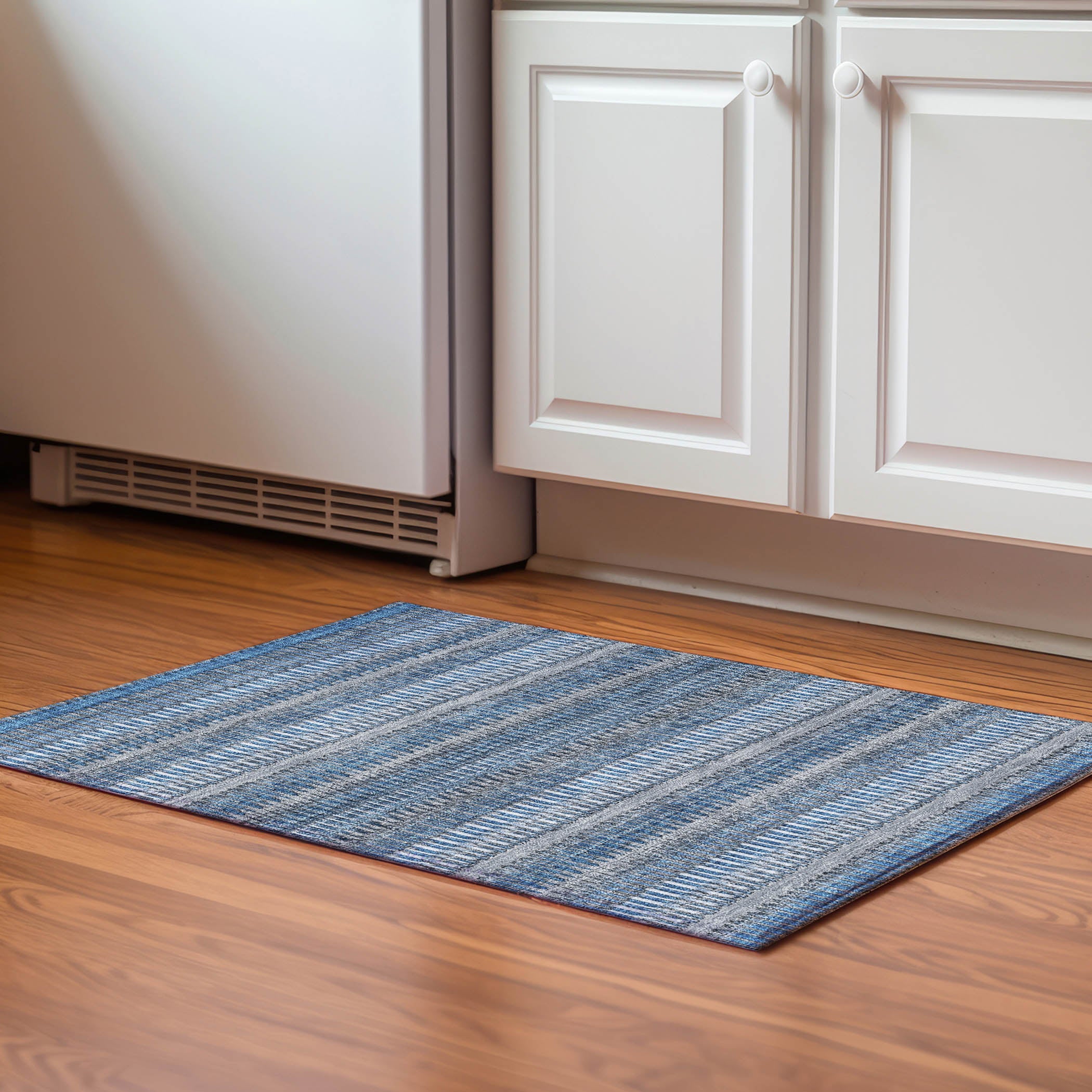 Lucerne Machine Washable Transitional Blue Rug 1'8" x 2'6" #shape_Rectangle