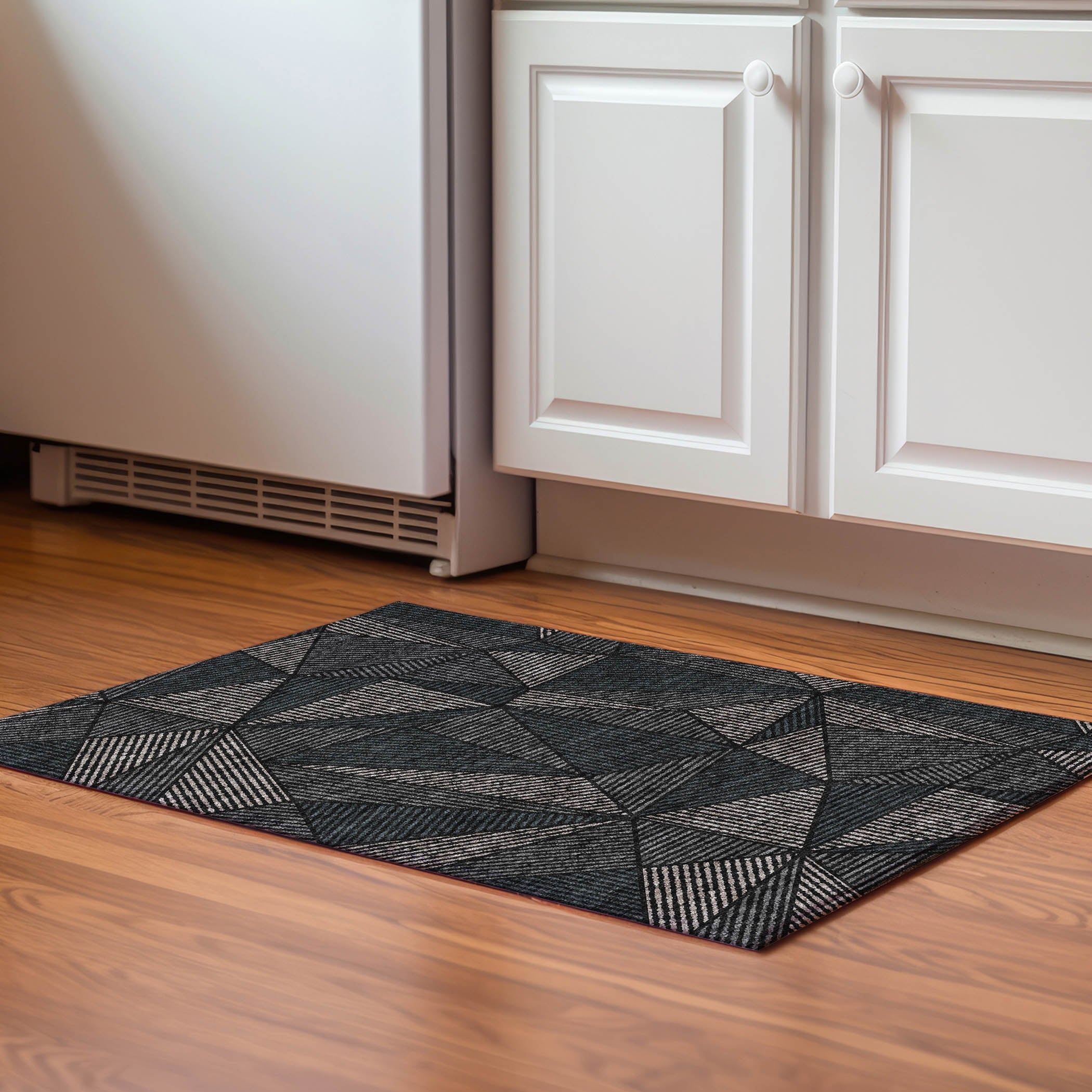 Valletta Machine Washable Transitional Black Rug 1'8" x 2'6" #shape_Rectangle