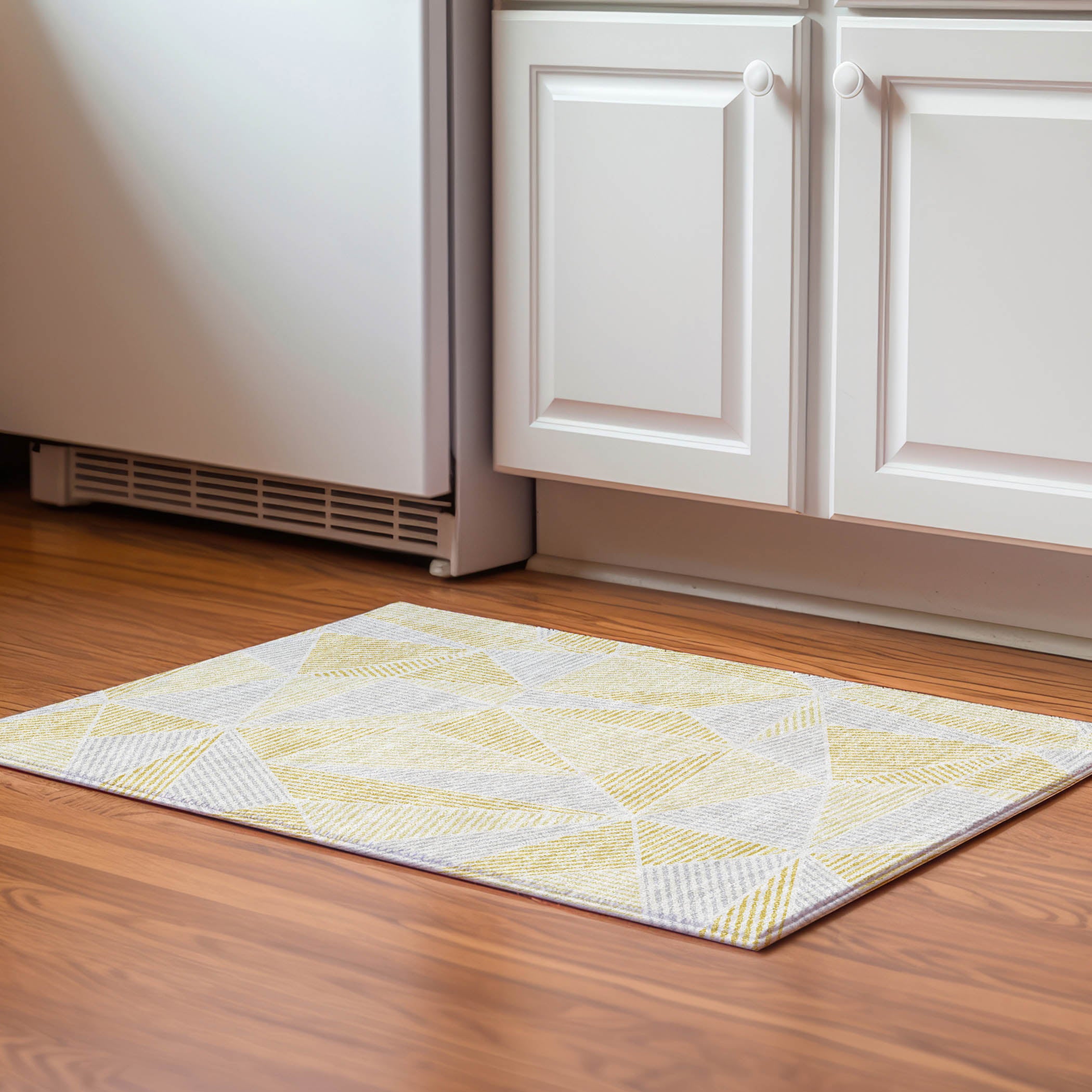 Valletta Machine Washable Transitional Gold Rug 1'8" x 2'6" #shape_Rectangle