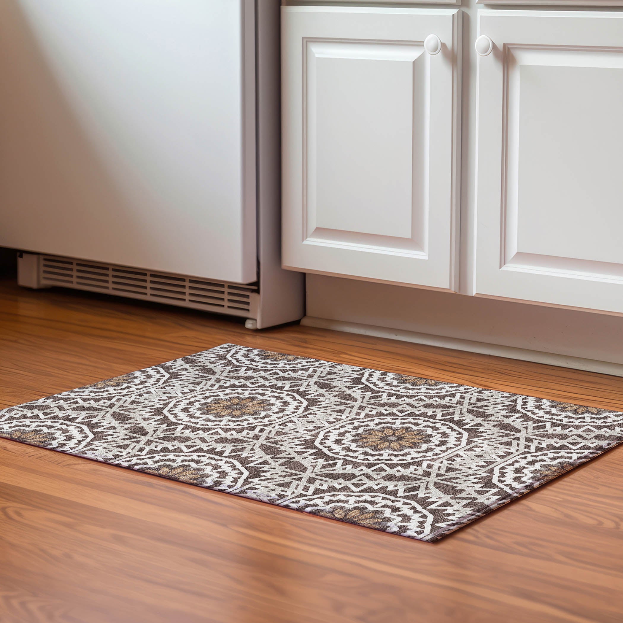 Antigua Machine Washable Transitional Chocolate Brown Rug 1'8" x 2'6" #shape_Rectangle