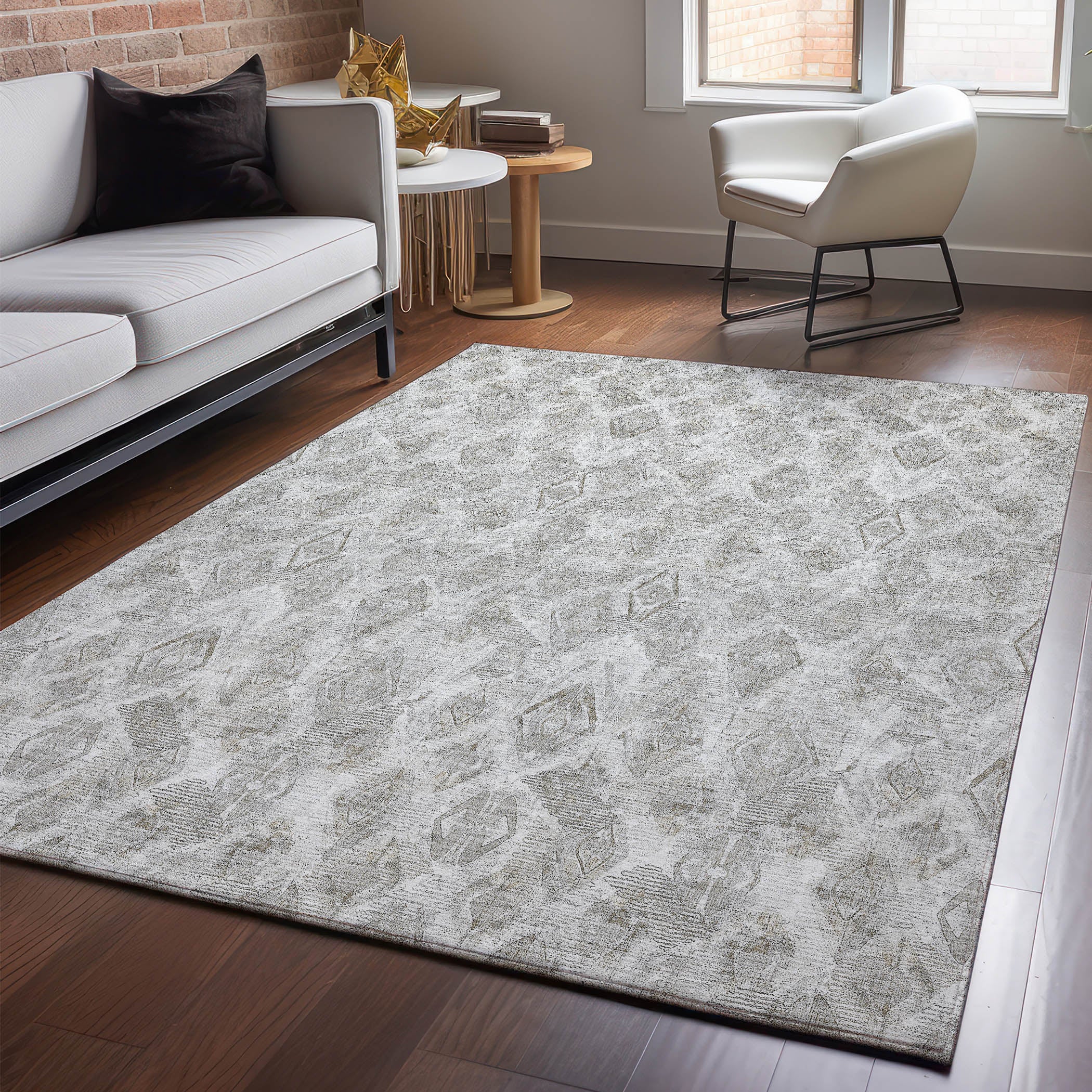 Valletta Machine Washable Traditional Silver Gray Rug 2'6" x 3'10" #shape_Rectangle