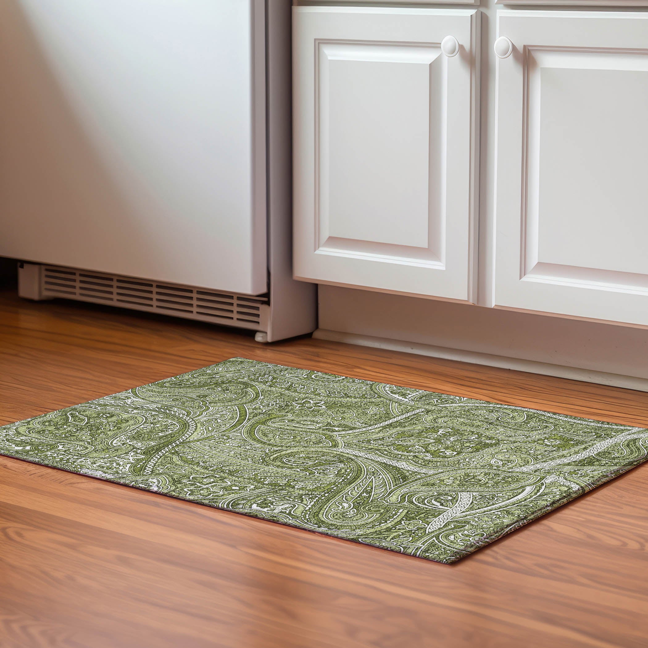 Oaxaca Machine Washable Traditional Green Rug 1'8" x 2'6" #shape_Rectangle