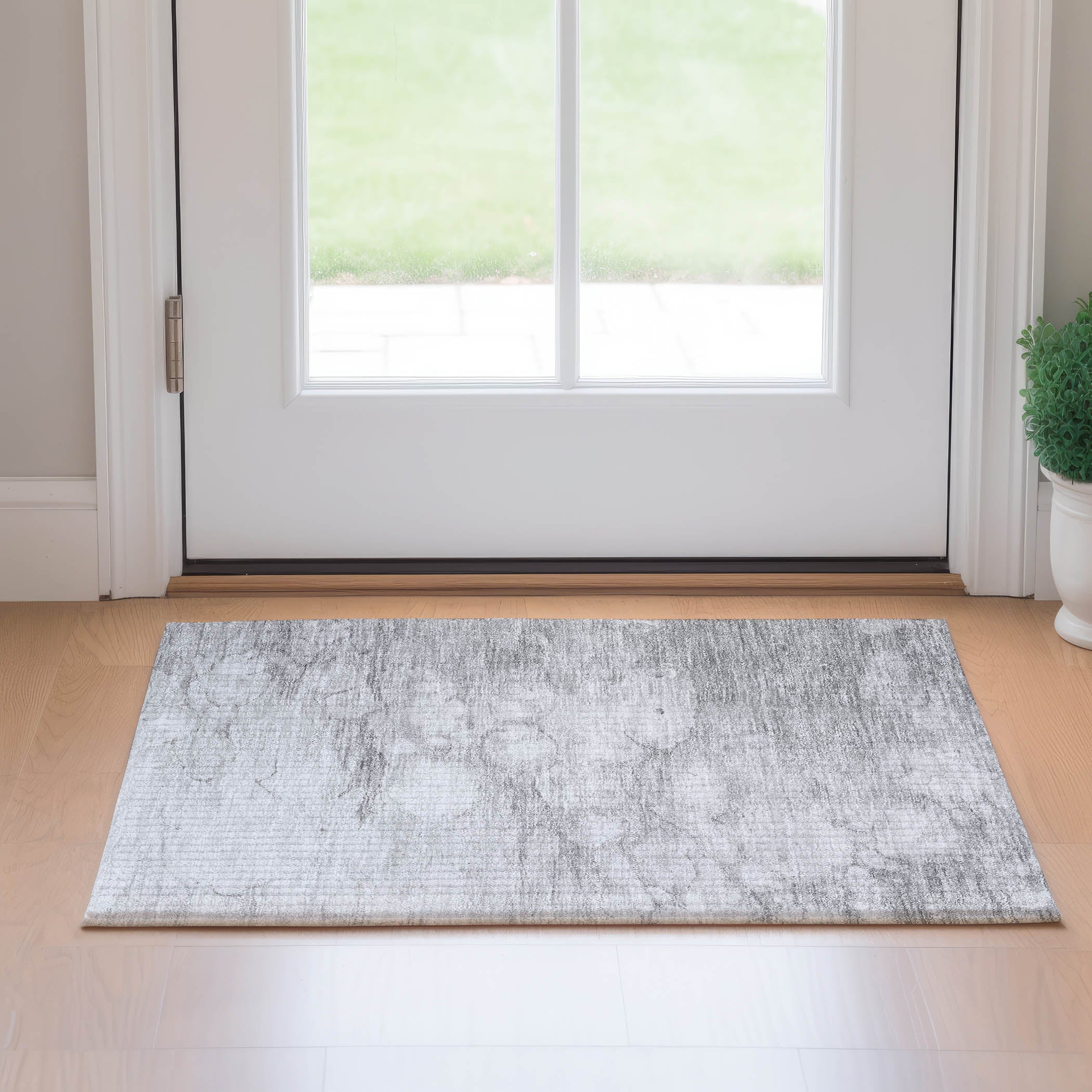 Havana Machine Washable Transitional Silver Gray Rug 1'8" x 2'6" #shape_Rectangle