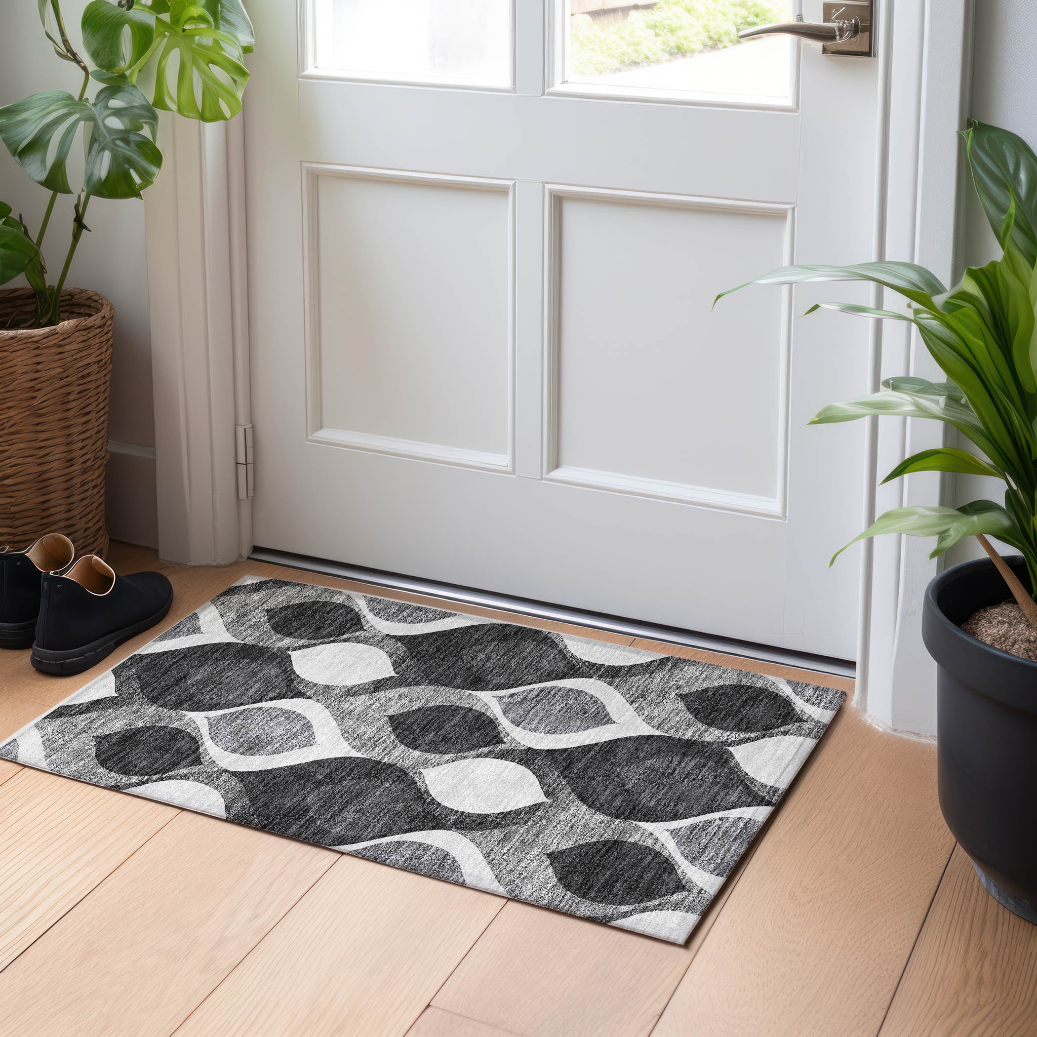 Tbilisi Machine Washable Transitional Black Rug 1'8" x 2'6" #shape_Rectangle