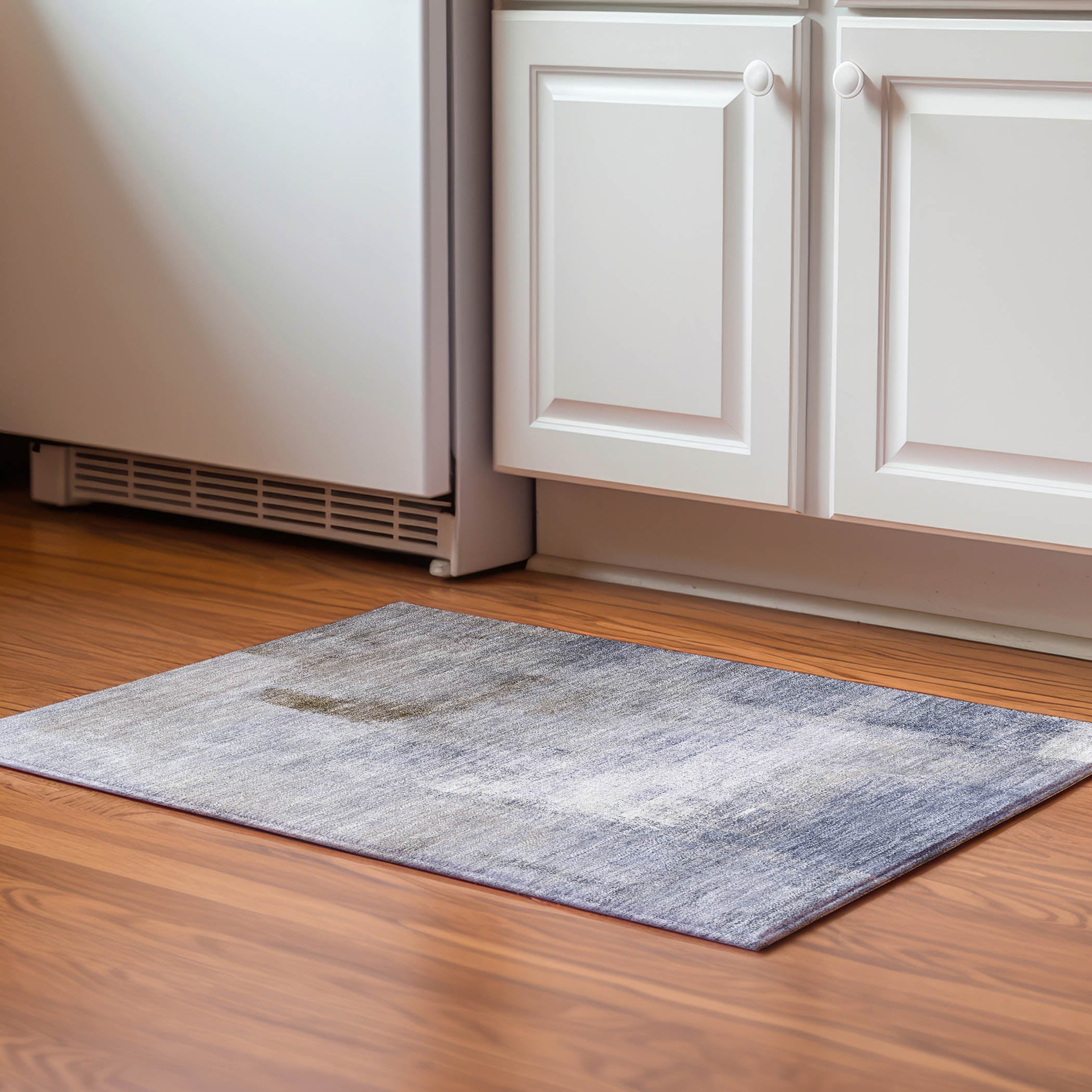 Mdina Machine Washable Transitional Blue Rug 1'8" x 2'6" #shape_Rectangle