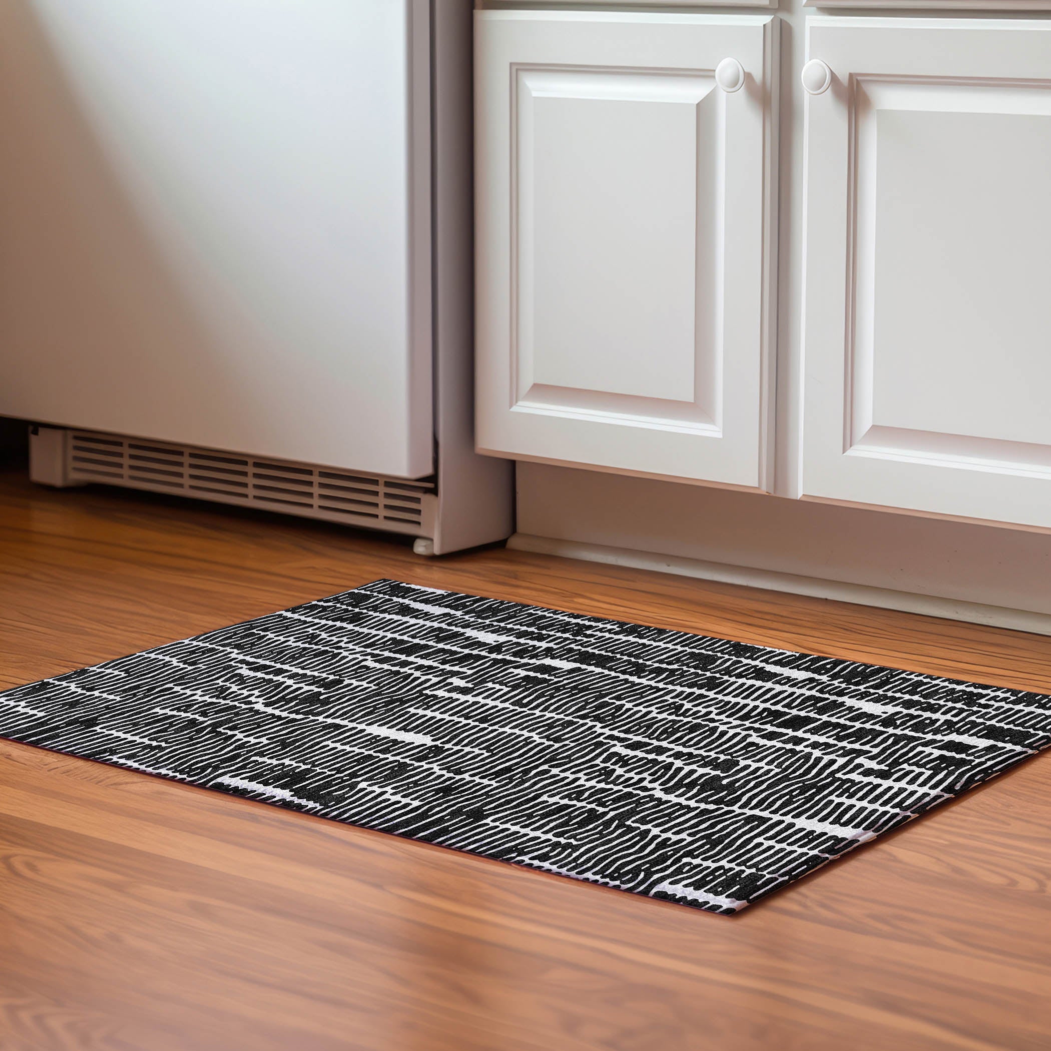 Lima Machine Washable Transitional Black Rug 1'8" x 2'6" #shape_Rectangle