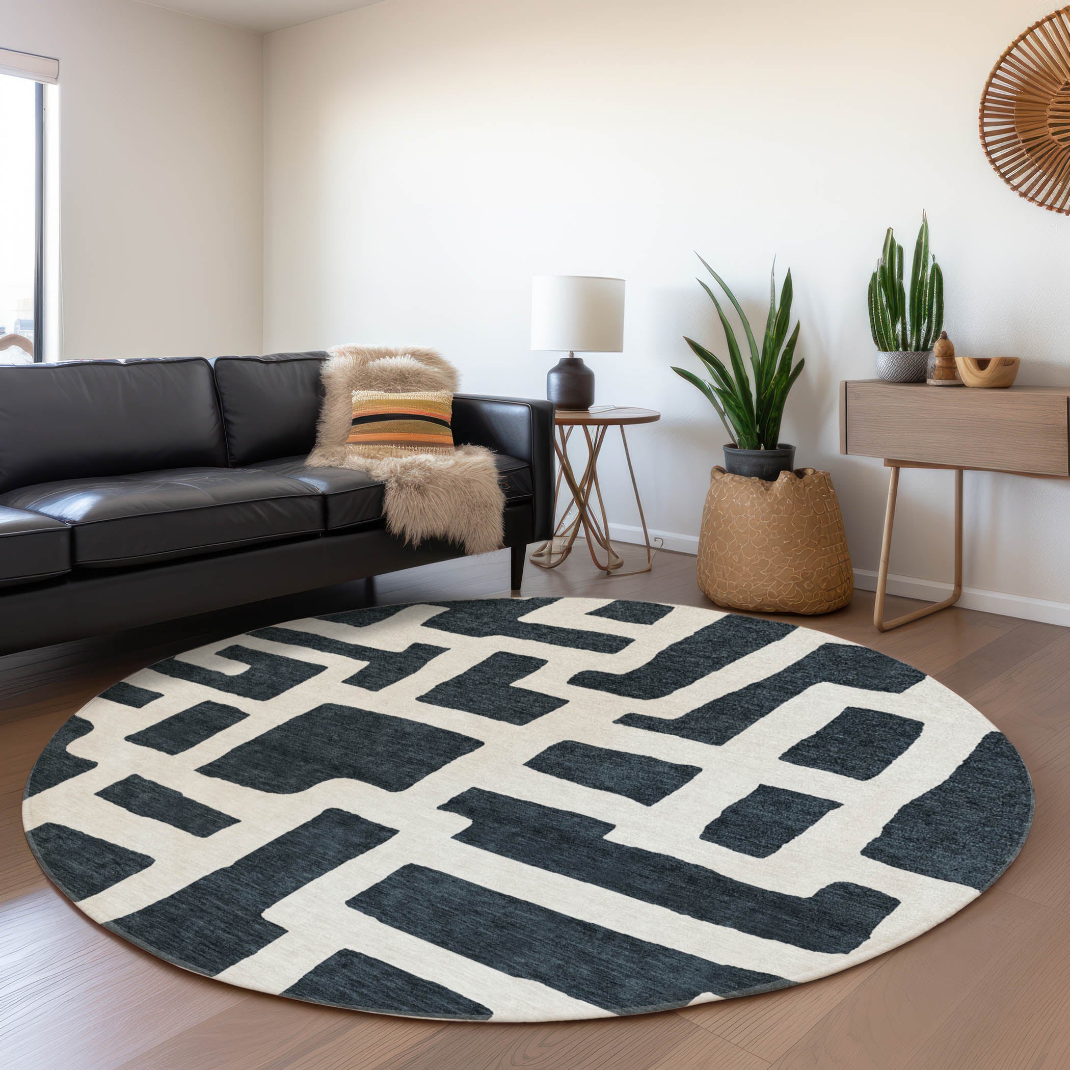 Bern Machine Washable Transitional Black Rug 8' x 8' #shape_Round