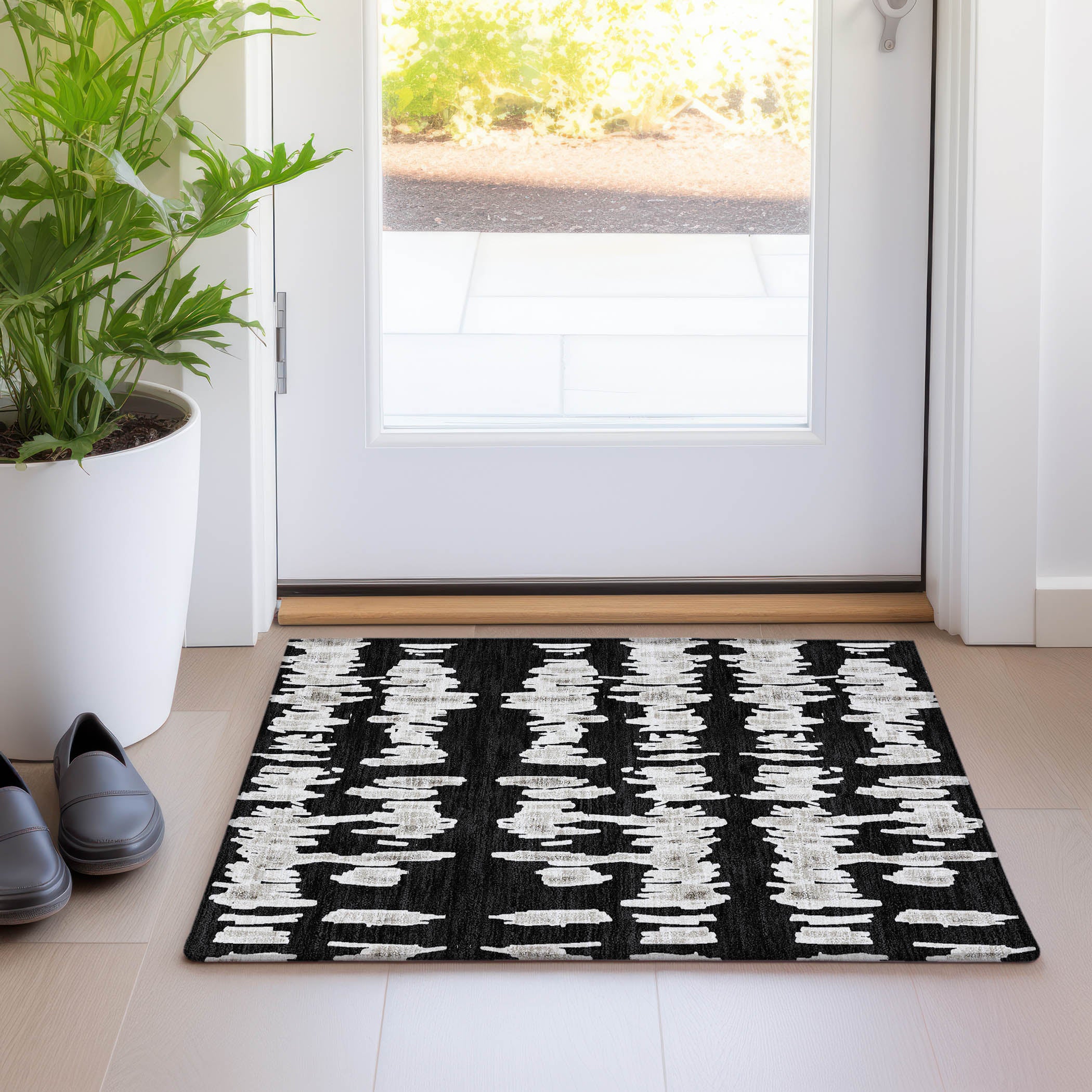 Dubrovnik Machine Washable Transitional Black Rug 1'8" x 2'6" #shape_Rectangle