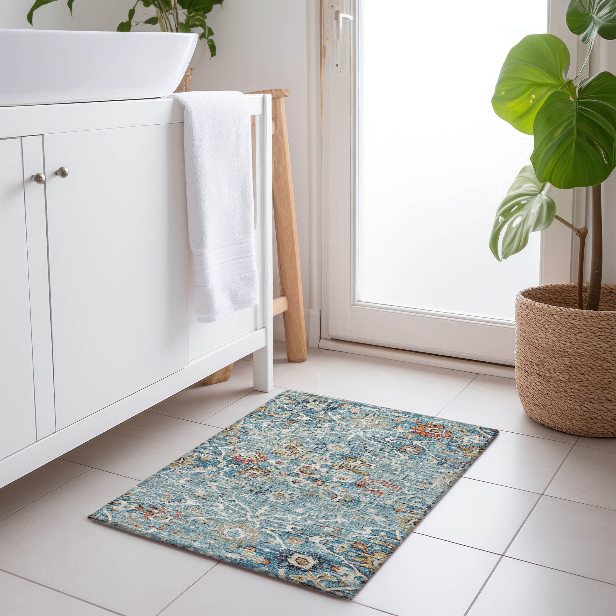 Queenstown Machine Washable Traditional Multi Rug 1'8" x 2'6" #shape_Rectangle