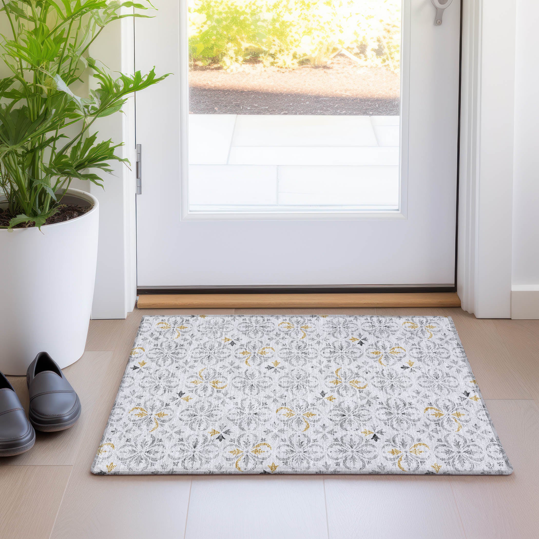 Antigua Machine Washable Transitional Silver Gray Rug 1'8" x 2'6" #shape_Rectangle
