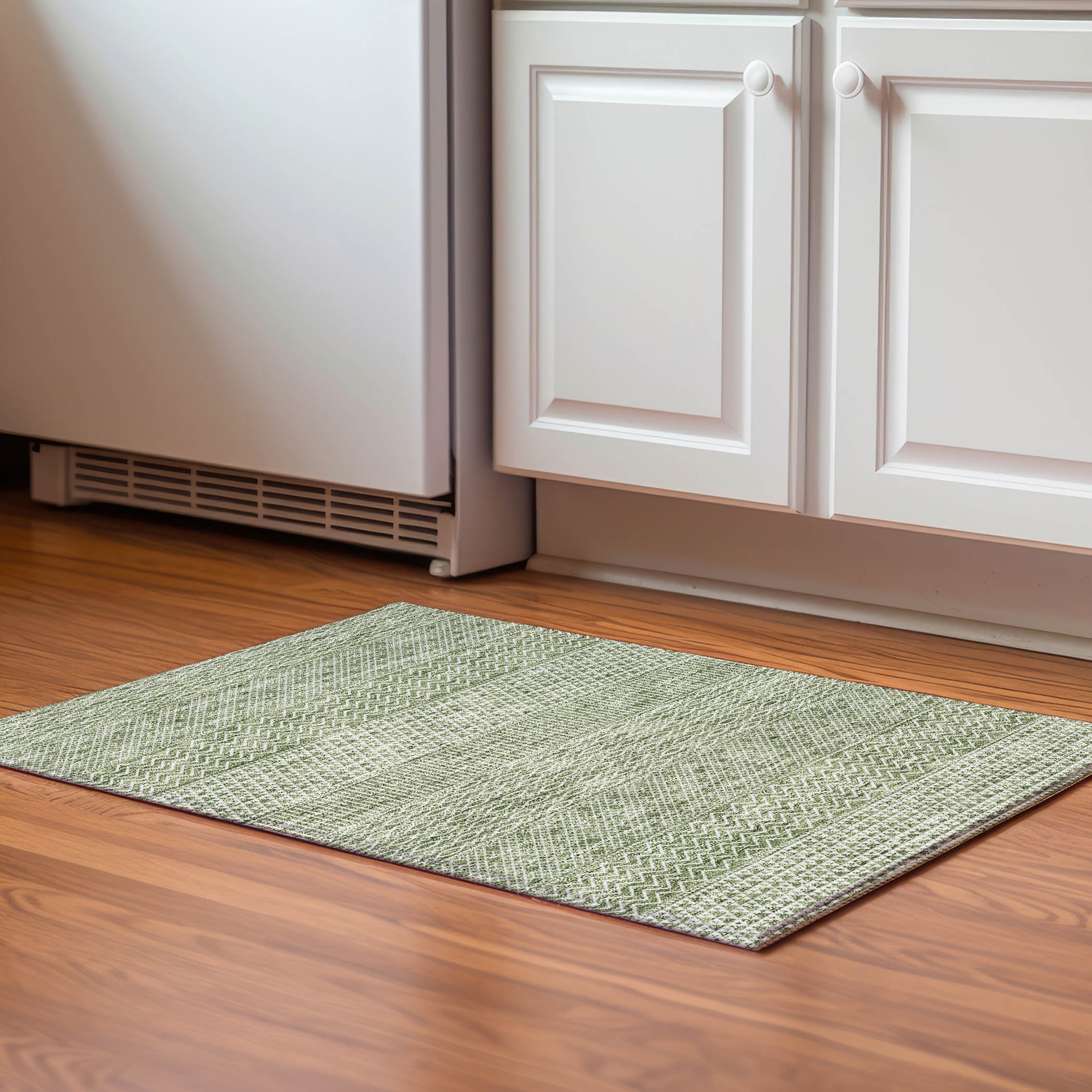 Florence Machine Washable Transitional Green Rug 1'8" x 2'6" #shape_Rectangle