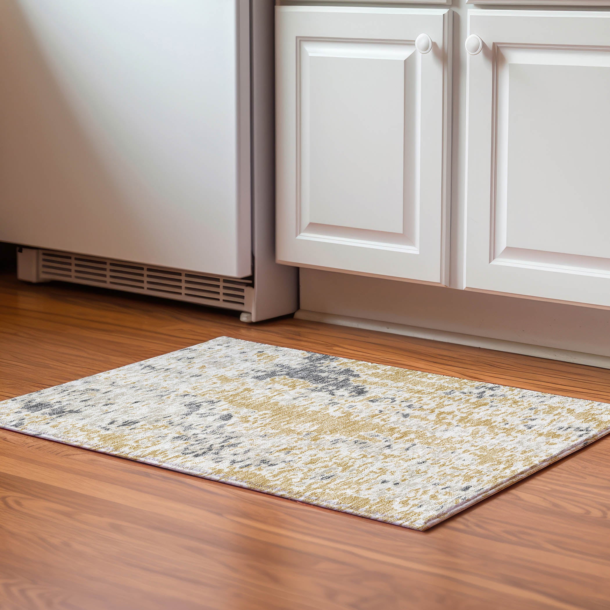 Mdina Machine Washable Transitional Gold Rug 1'8" x 2'6" #shape_Rectangle