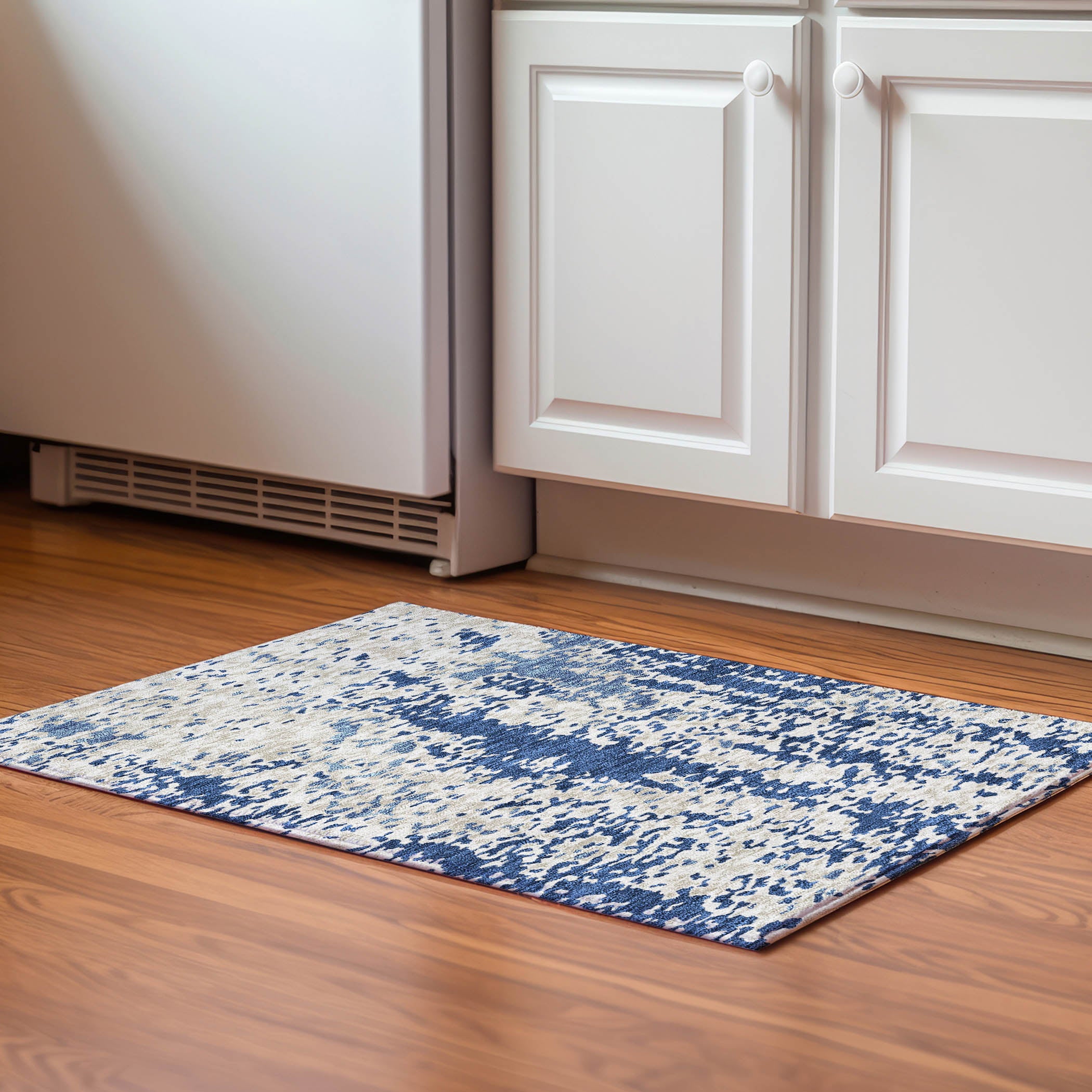 Mdina Machine Washable Transitional Navy Blue Rug 1'8" x 2'6" #shape_Rectangle