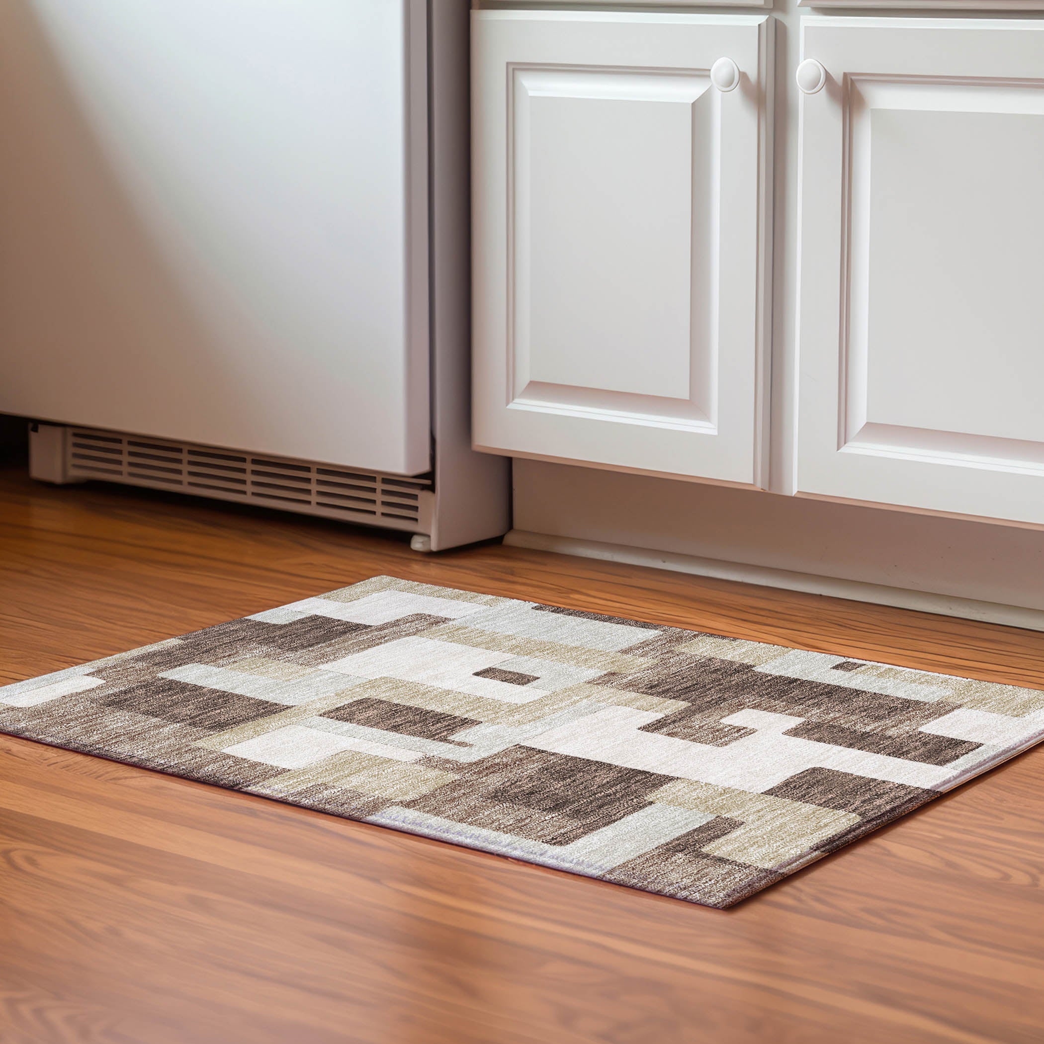 Salzburg Machine Washable Transitional Brown Rug 1'8" x 2'6" #shape_Rectangle