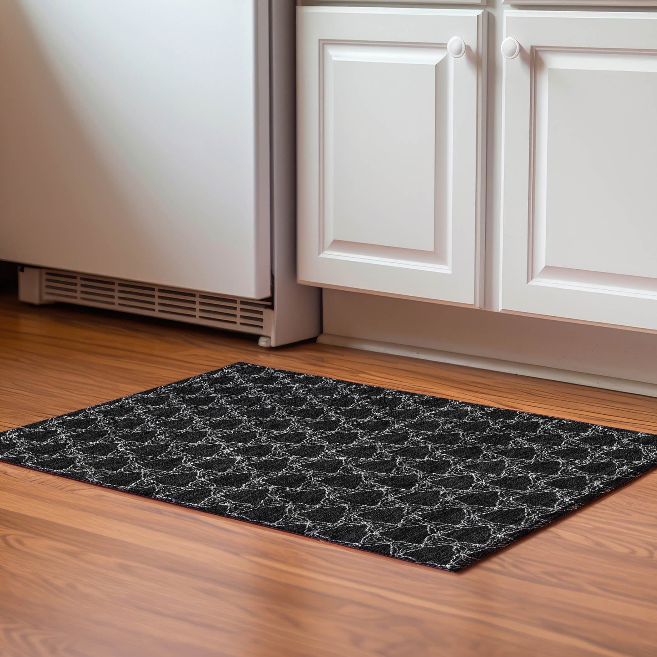 Bergen Machine Washable Transitional Black Rug 1'8" x 2'6" #shape_Rectangle