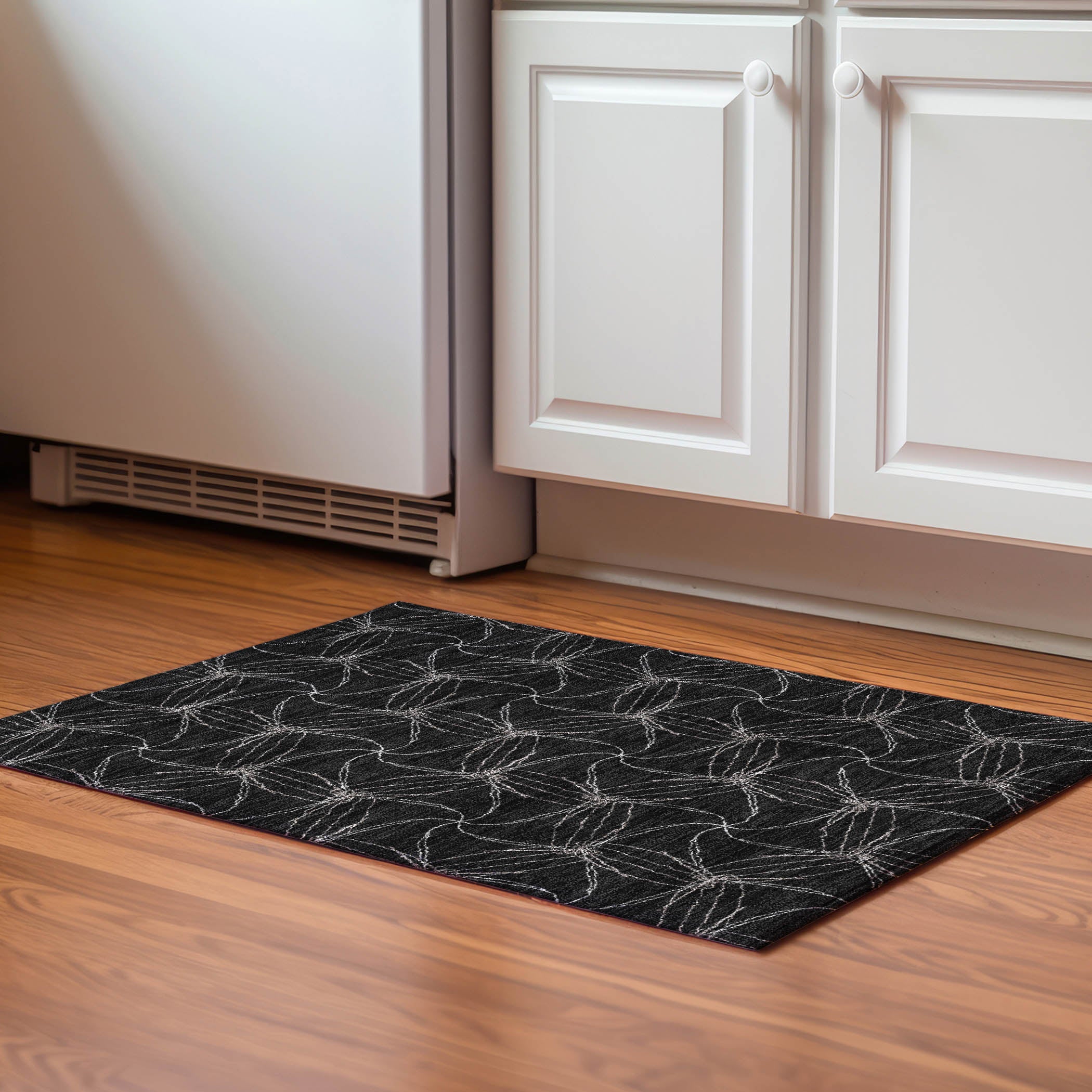 Bangkok Machine Washable Transitional Black Rug 1'8" x 2'6" #shape_Rectangle