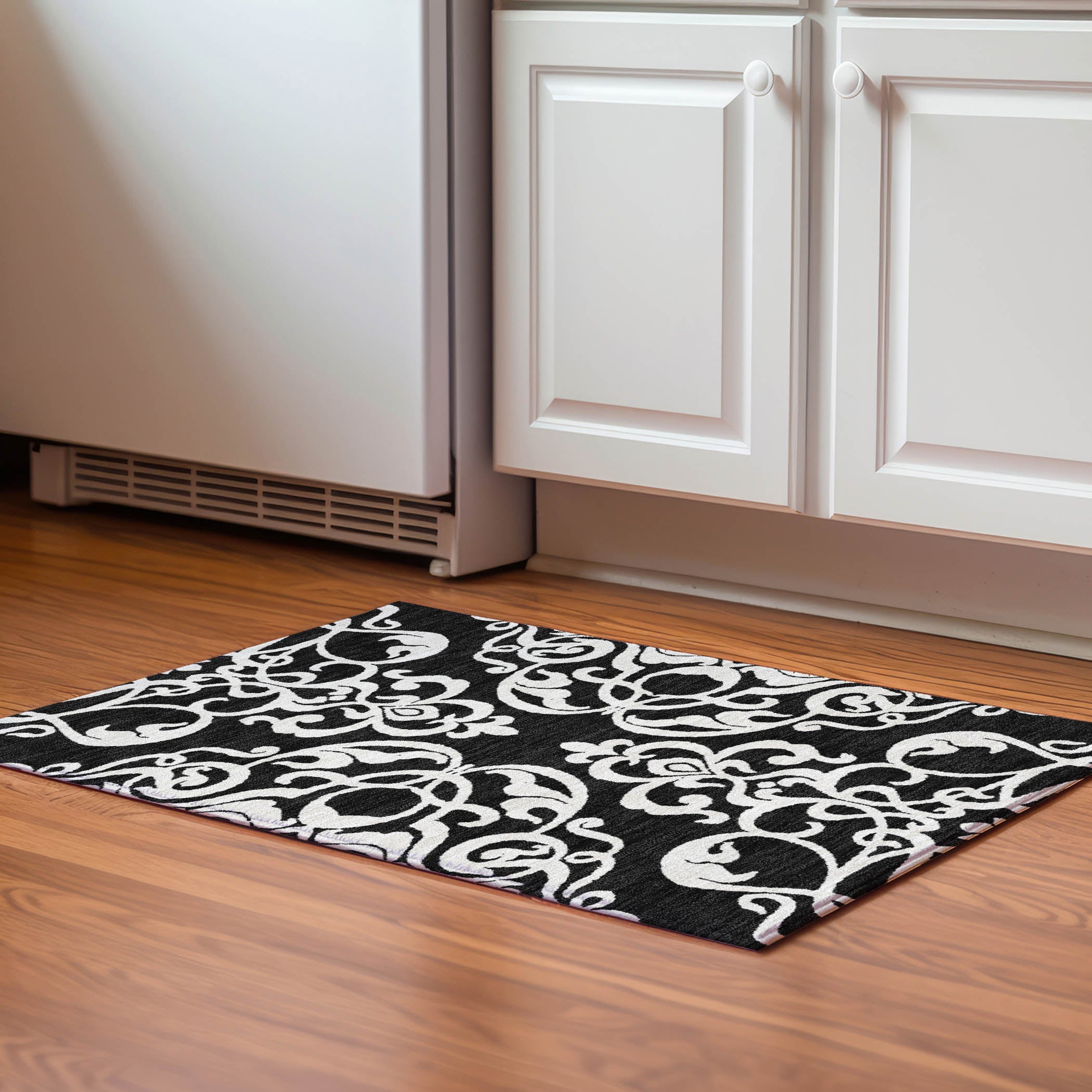 Lisbon Machine Washable Transitional Black Rug 1'8" x 2'6" #shape_Rectangle