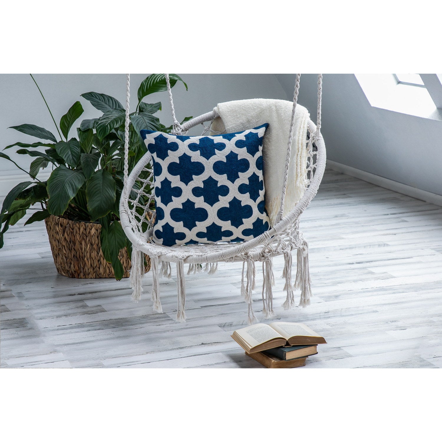 Crewel Cotton Cushion TAJ Blue/White 2