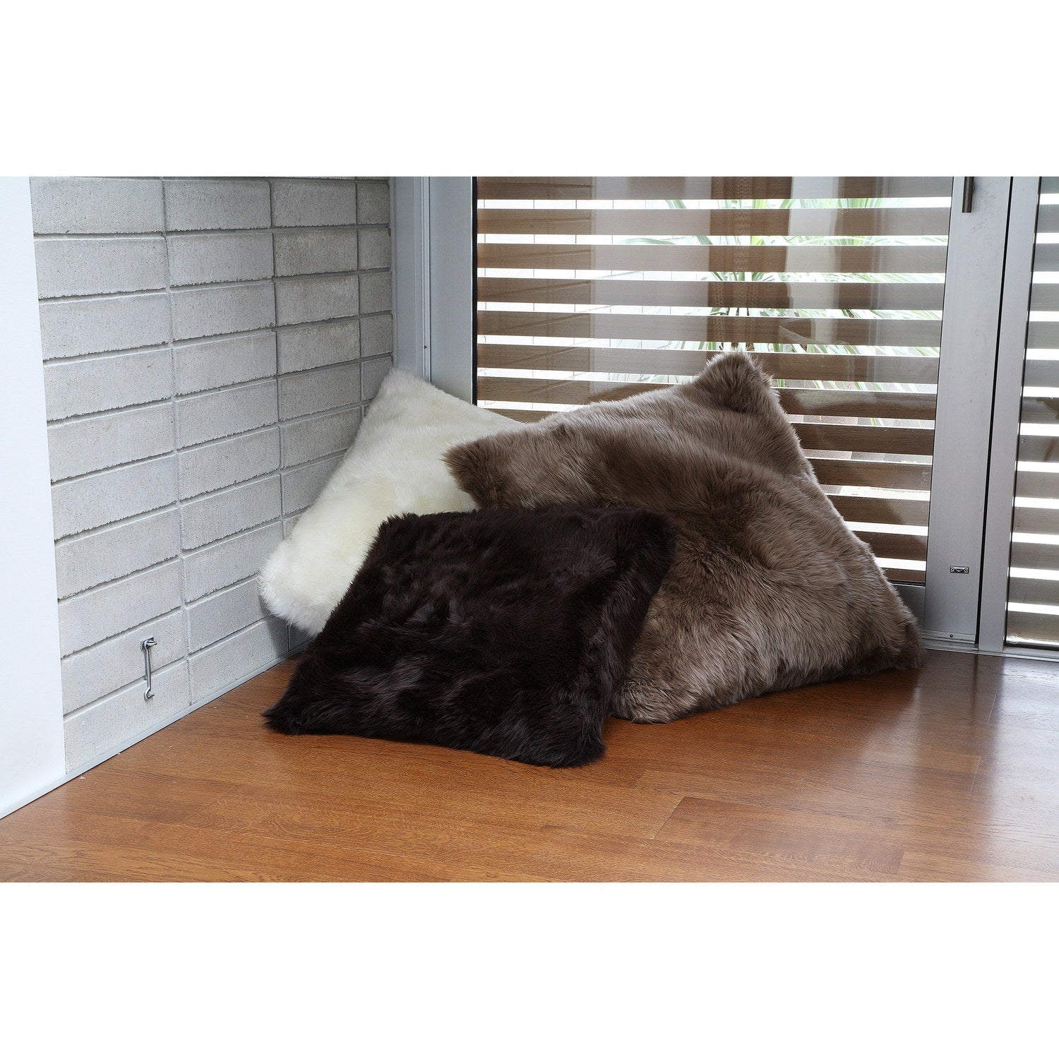 Longwool Sheepskin Cushion Ivory 3