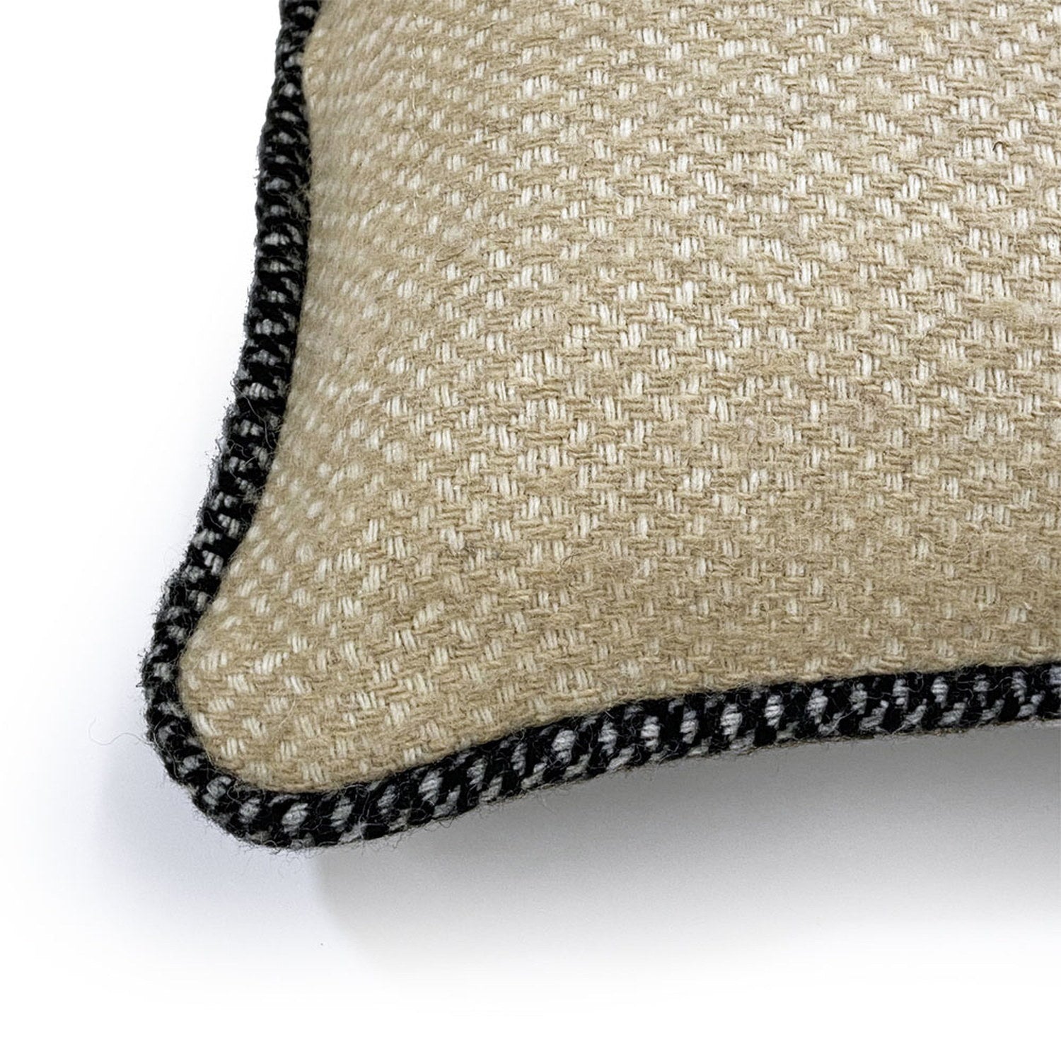 Recycled Wool Blend Cushion Telluride 50cm Beige/Black 3