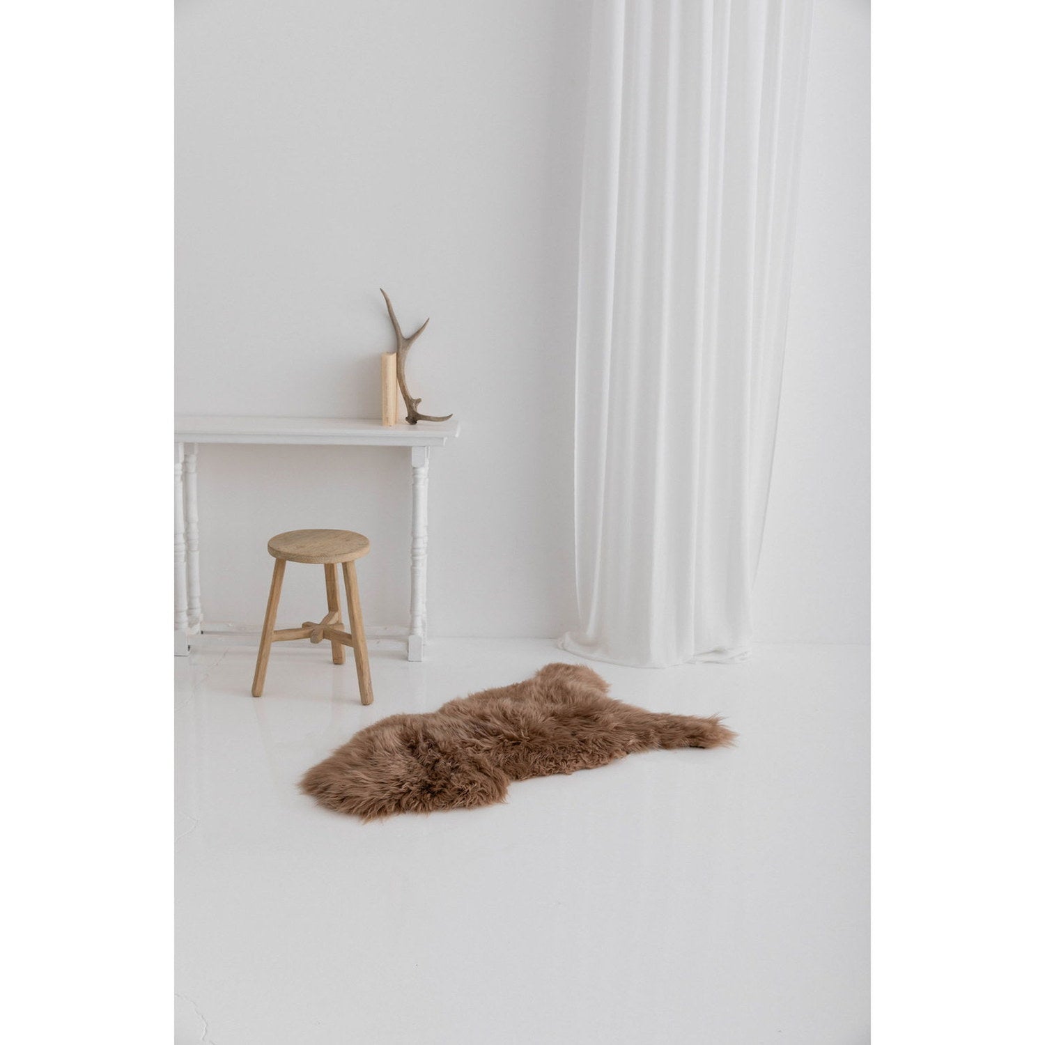 Icelandic Longwool Rug Sheepskin Taupe 2