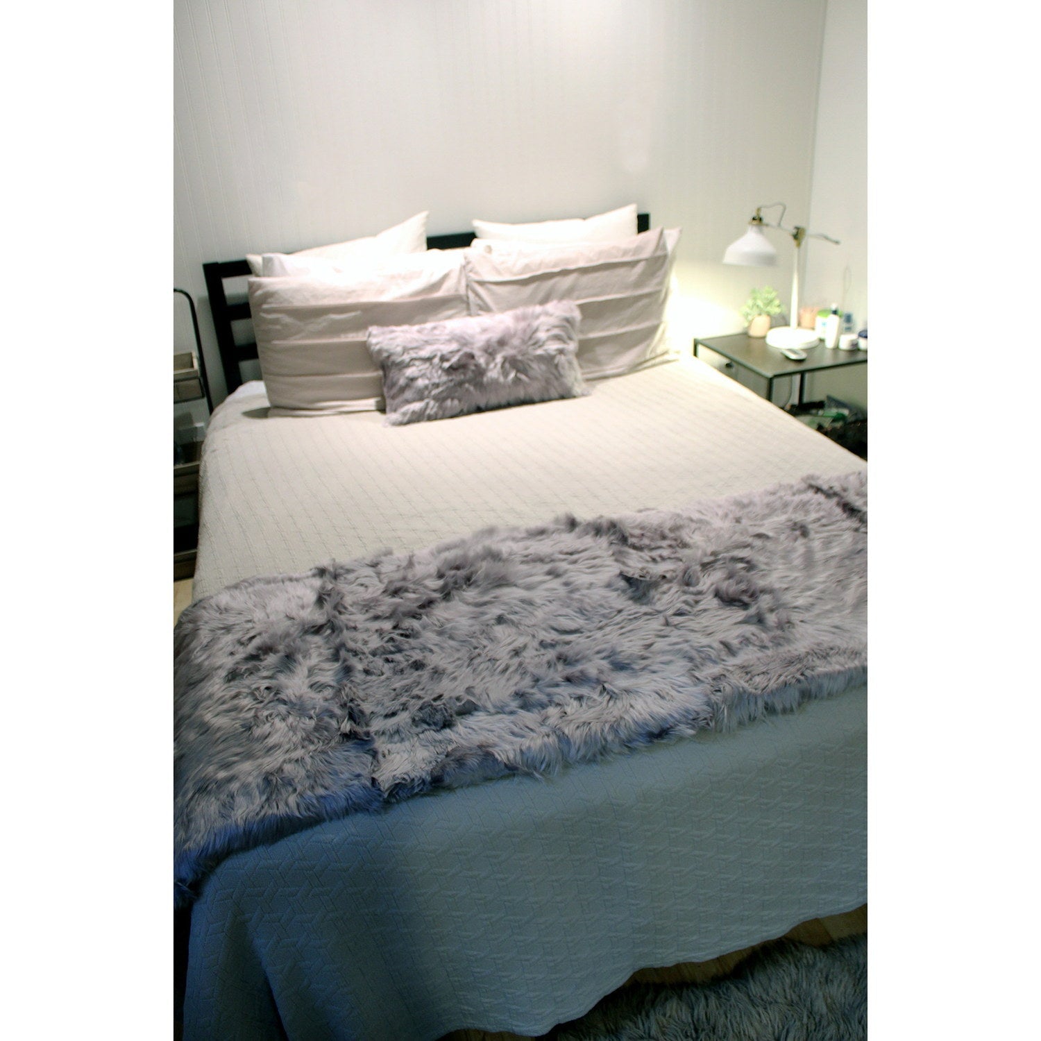 King Size Alpaca Bed Scarf Glacier 3