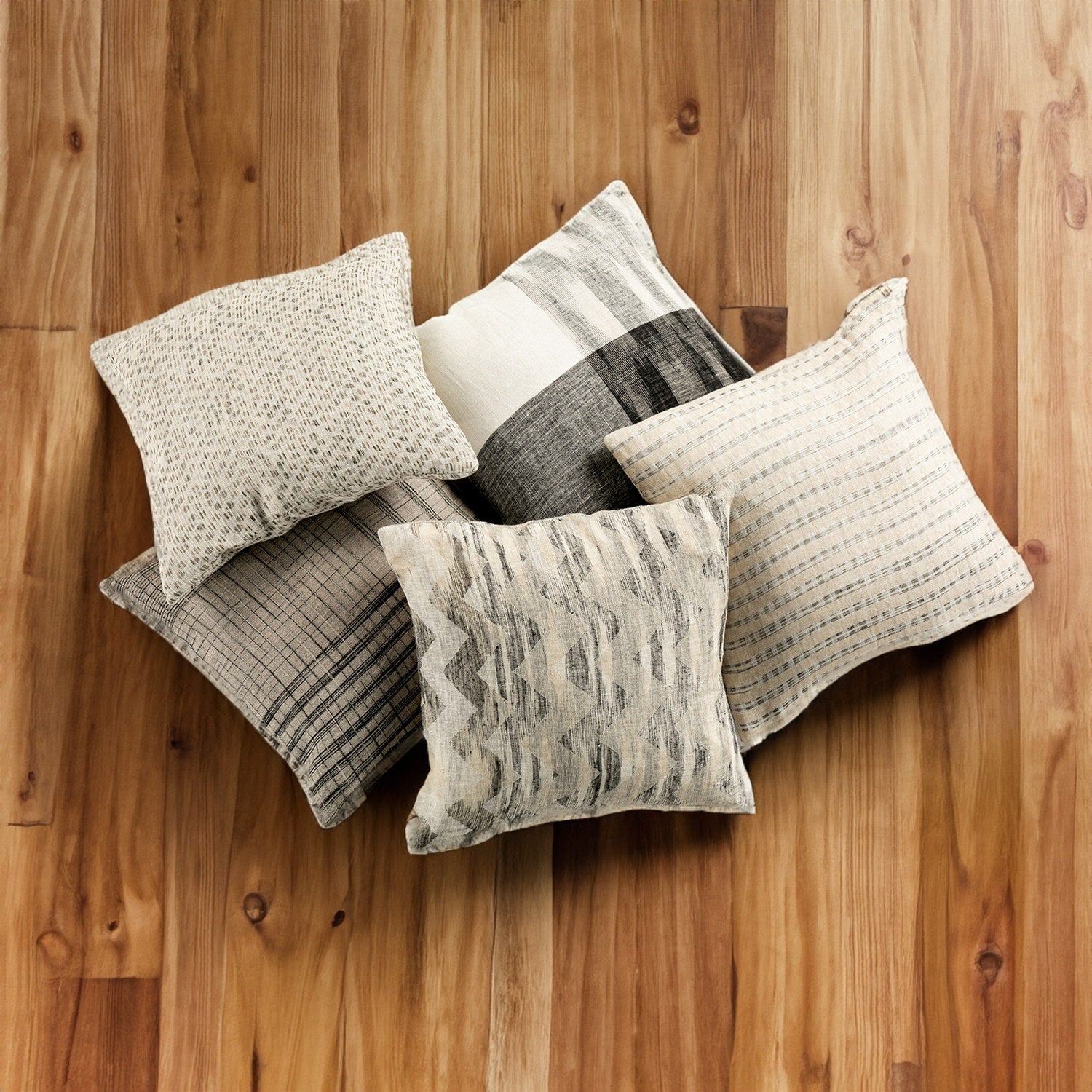 Wool/silk Cushion Kalahari Multi 2