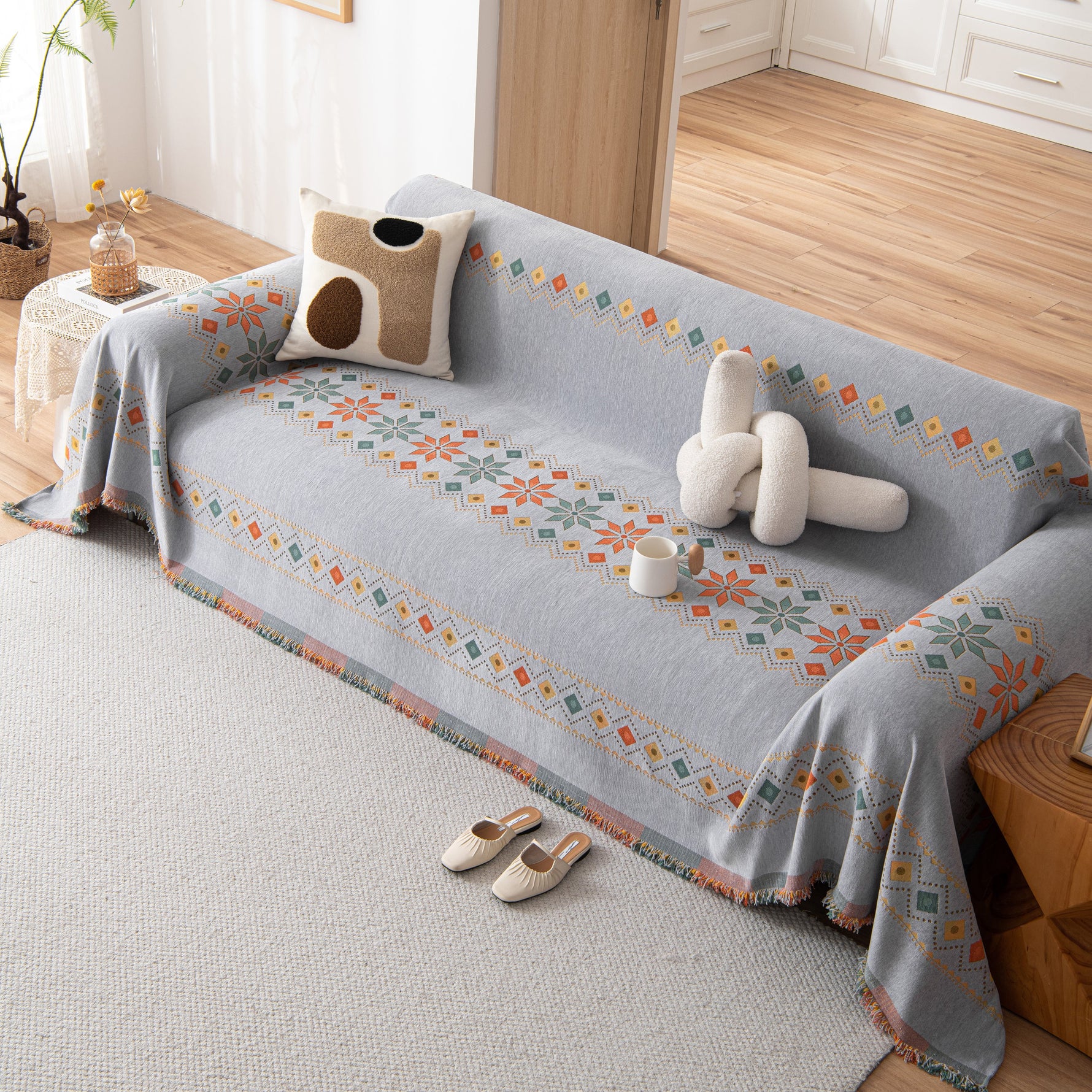 Bohemian Geometric Sofa Throw Cover, Cozy & Protective Ethnic-Inspired Couch Cover
