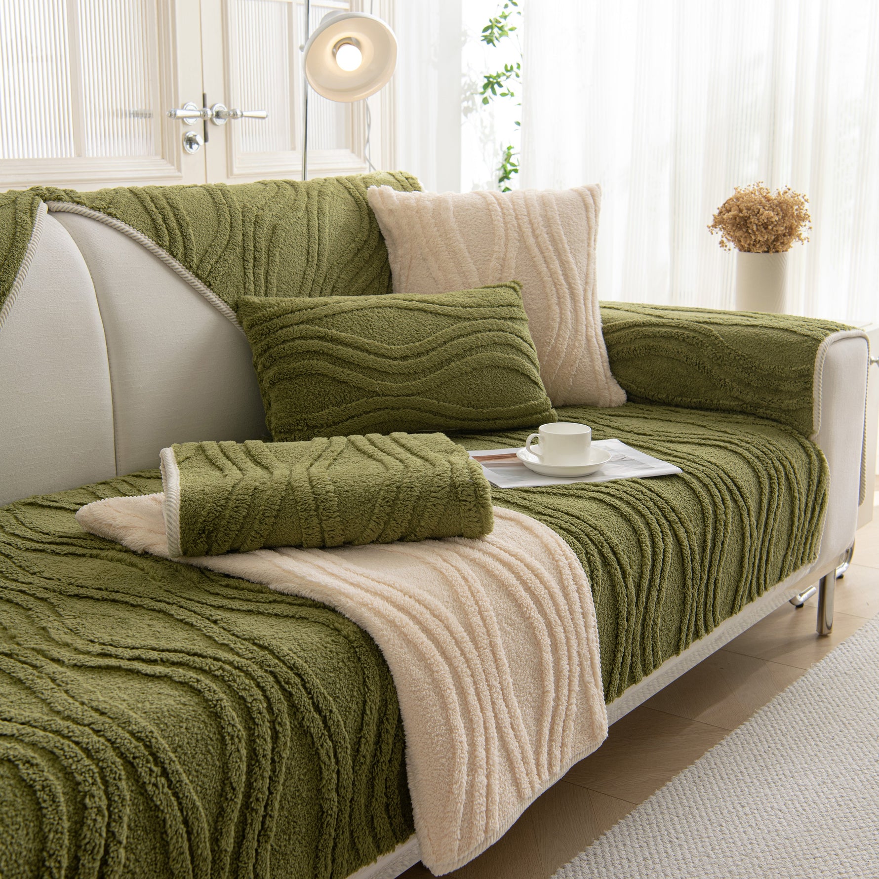 Winter Thickened Non-slip Blanket, Three-Dimensional Embossed Cotton Velvet Sofa Cover