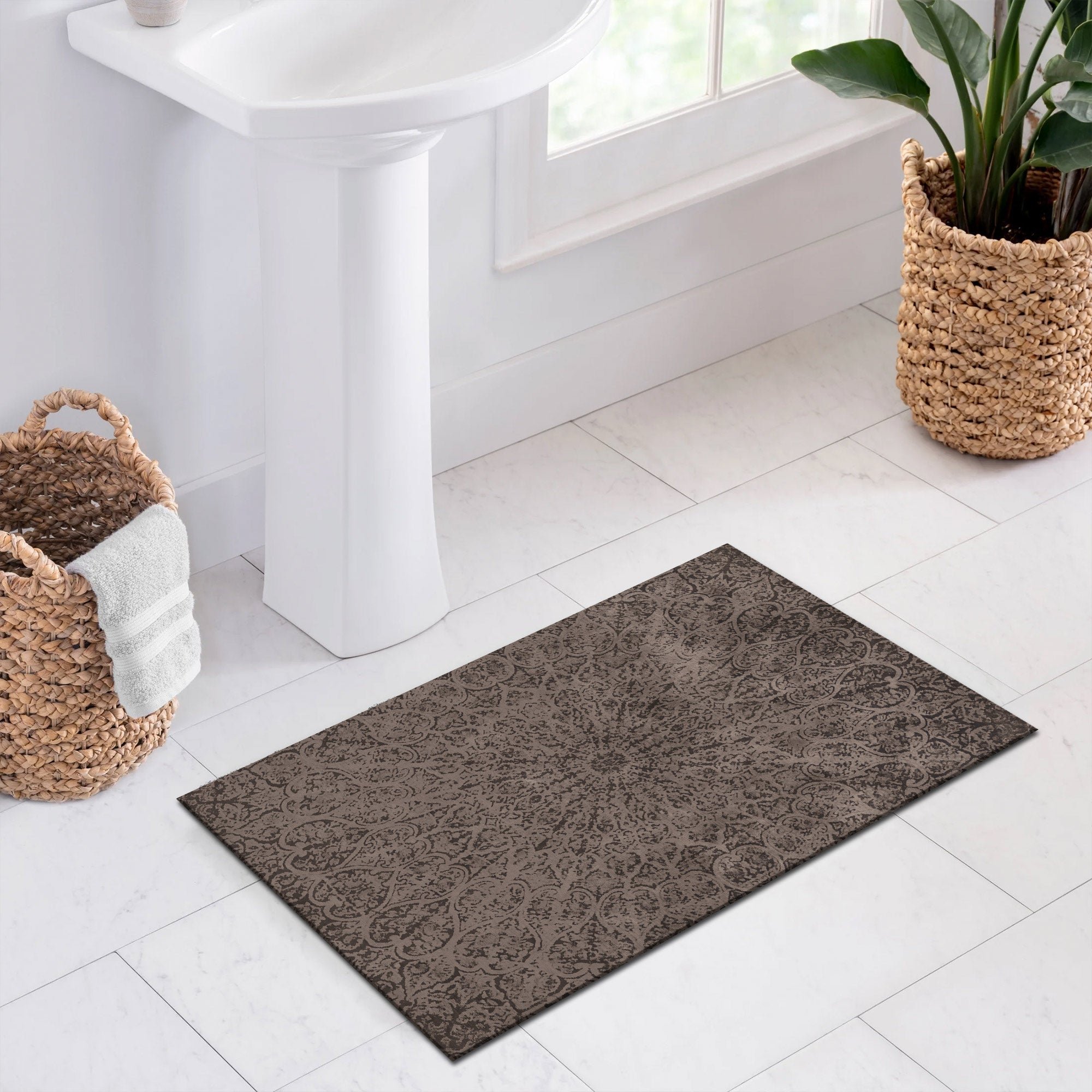 Aragats Machine Washable Area Rug