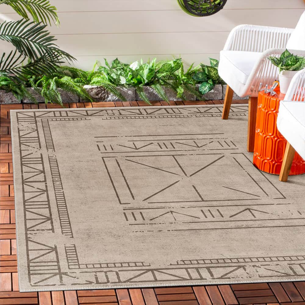 Calico Machine Washable Area Rug