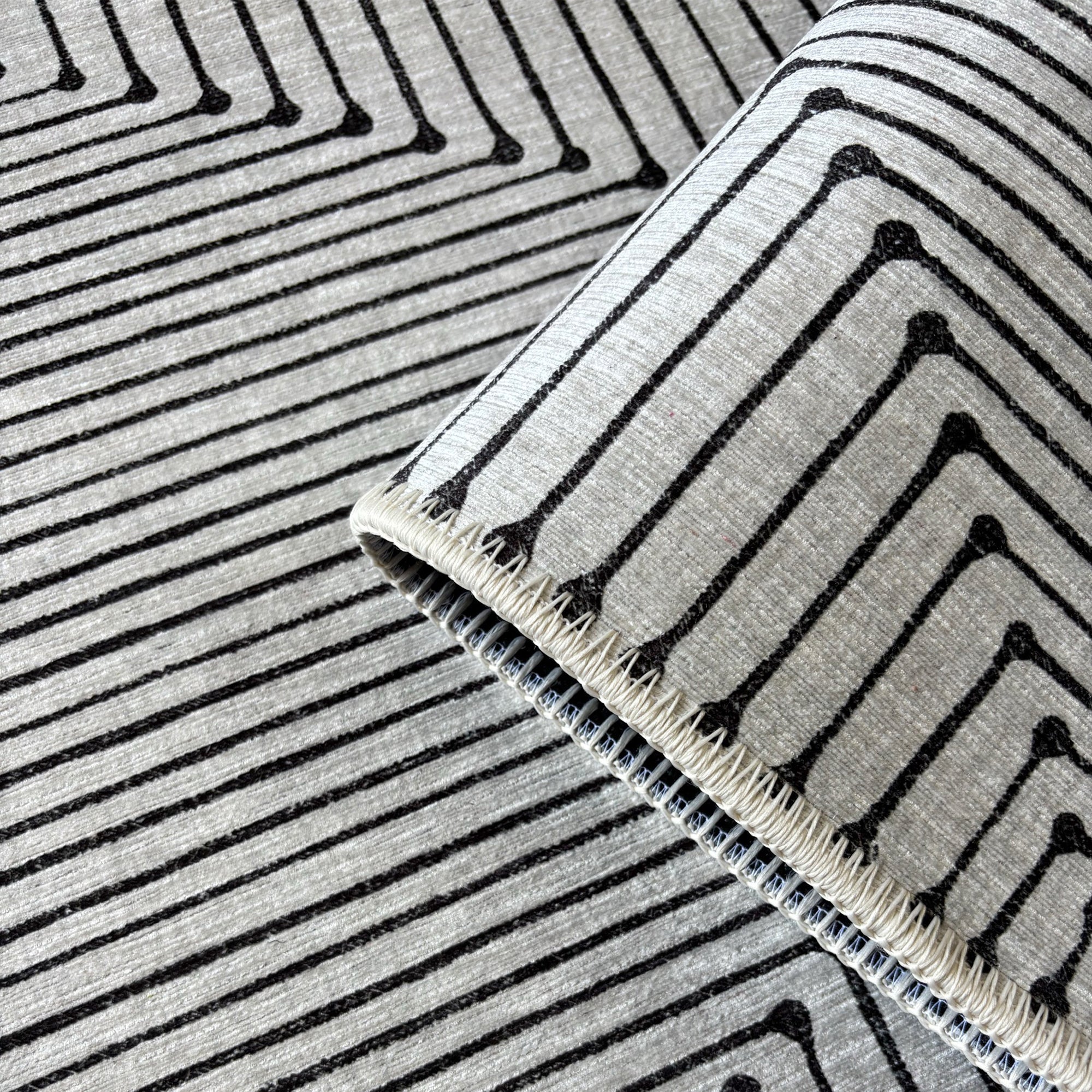 Ossa Machine Washable Area Rug