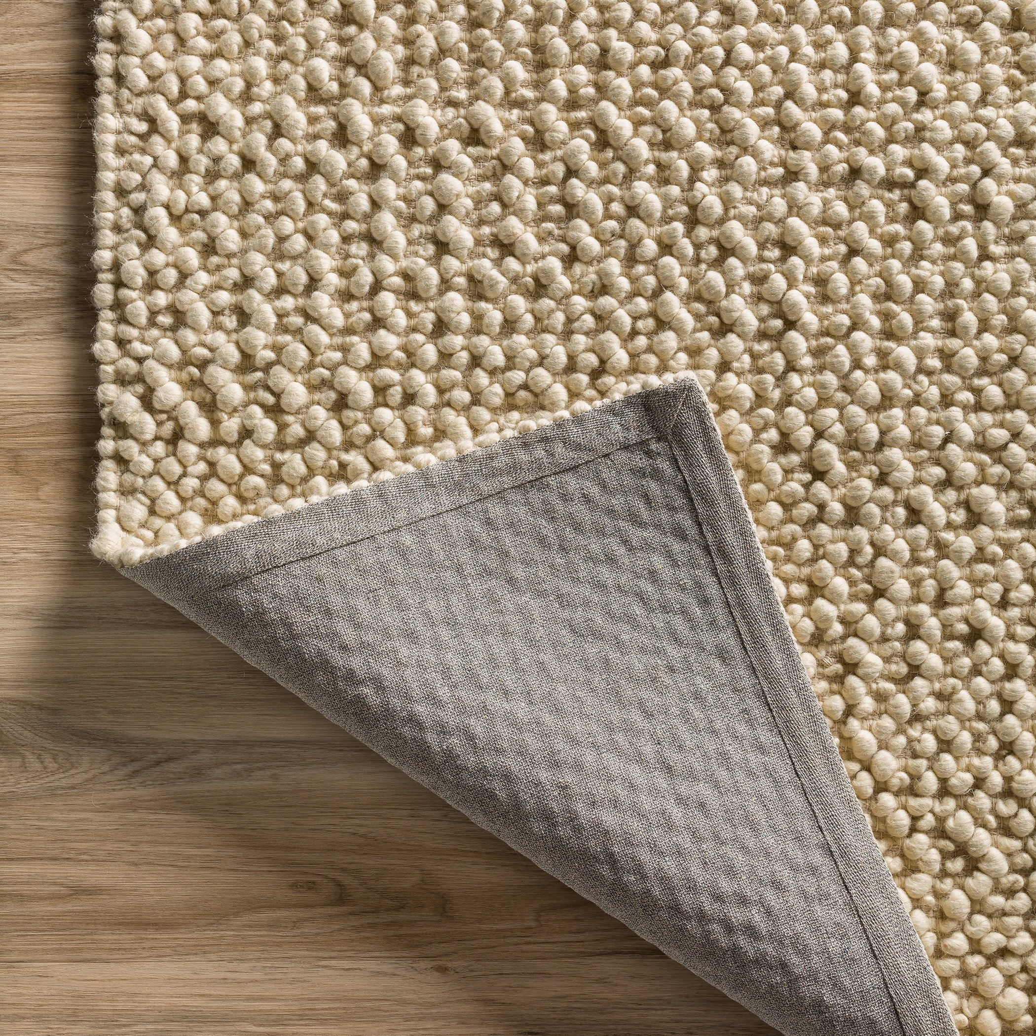 Transitional GR1 Vanilla Ivory Wool Rug 2' x 3' #shape_Rectangle