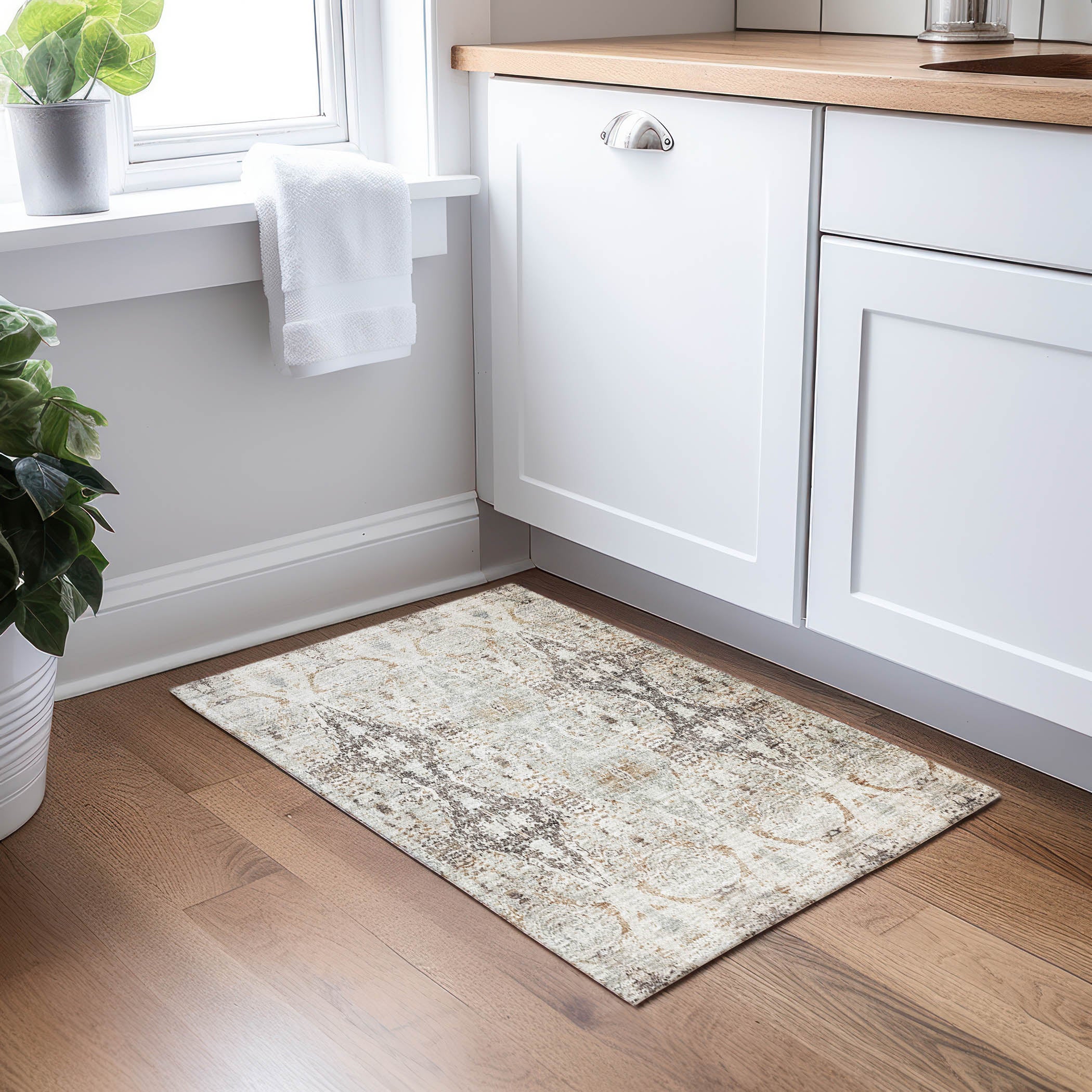 Indoor/Outdoor Traditional KJ9 Linen Ivory Rug 1'8" x 2'6" #shape_Rectangle