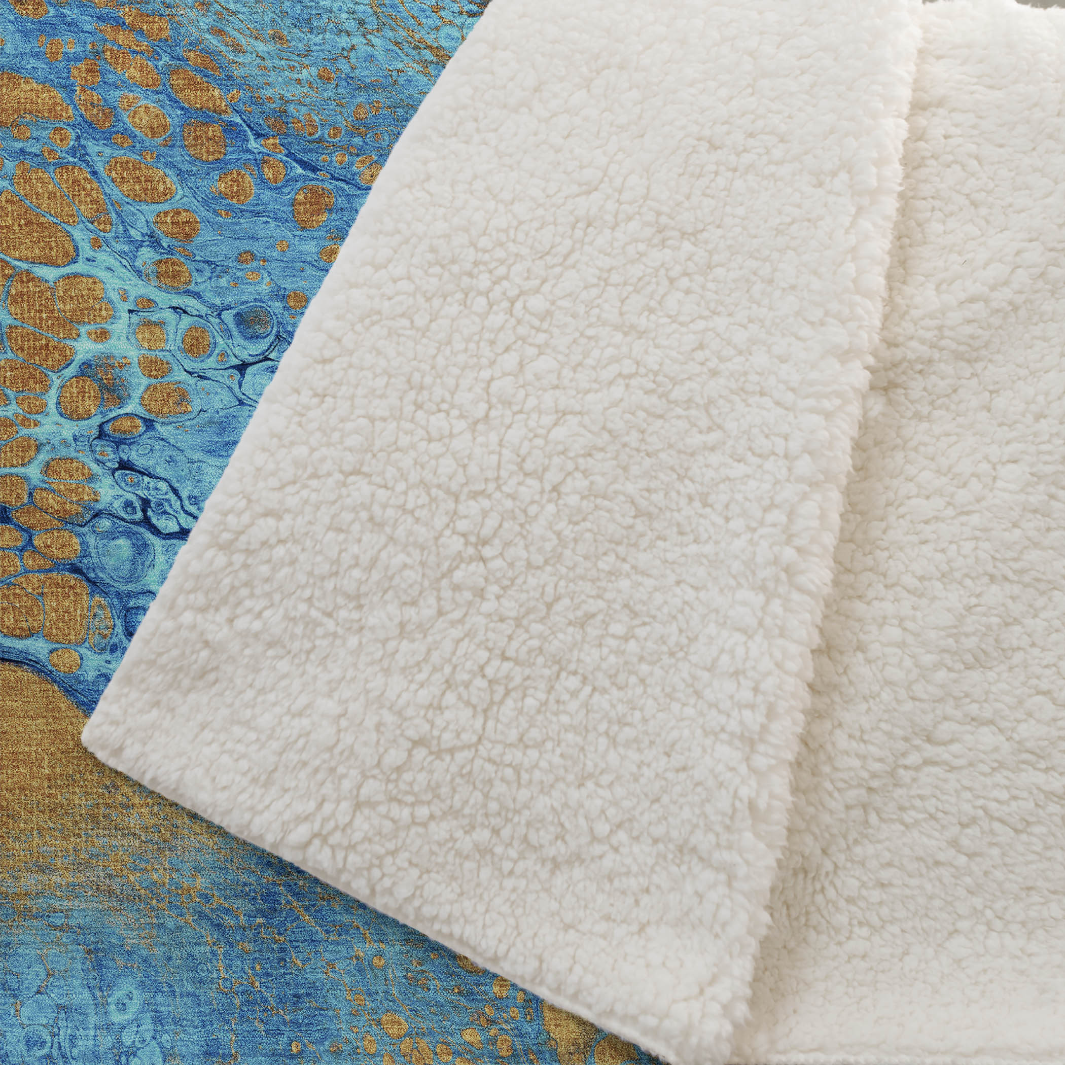 Luxury Machine Washable Contemporary KK8 Bermuda Blue Rug 1'8" x 2'6" #shape_Rectangle