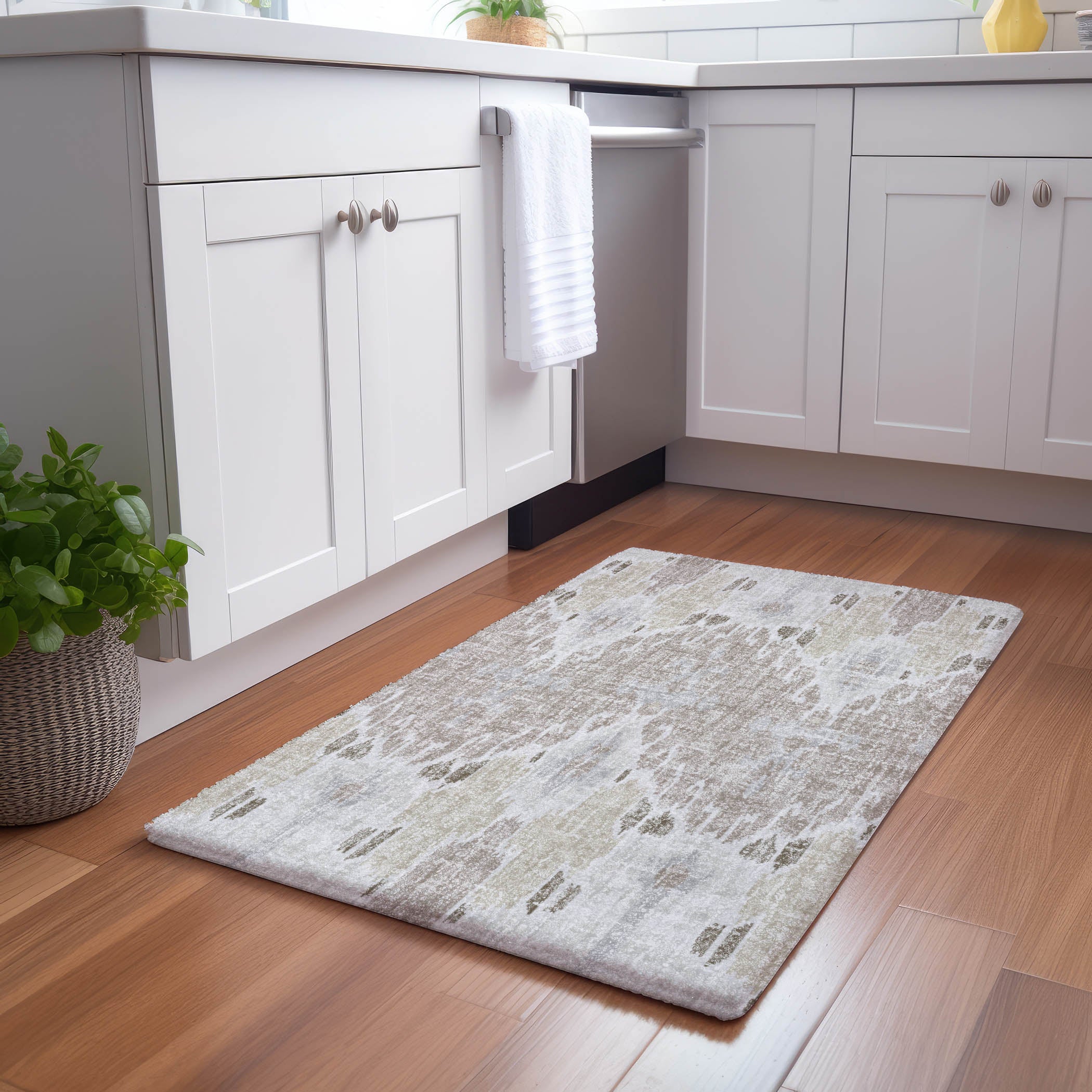 Luxury Washable Transitional LN5 Ivory Rug 1'8" x 2'6" #shape_Rectangle