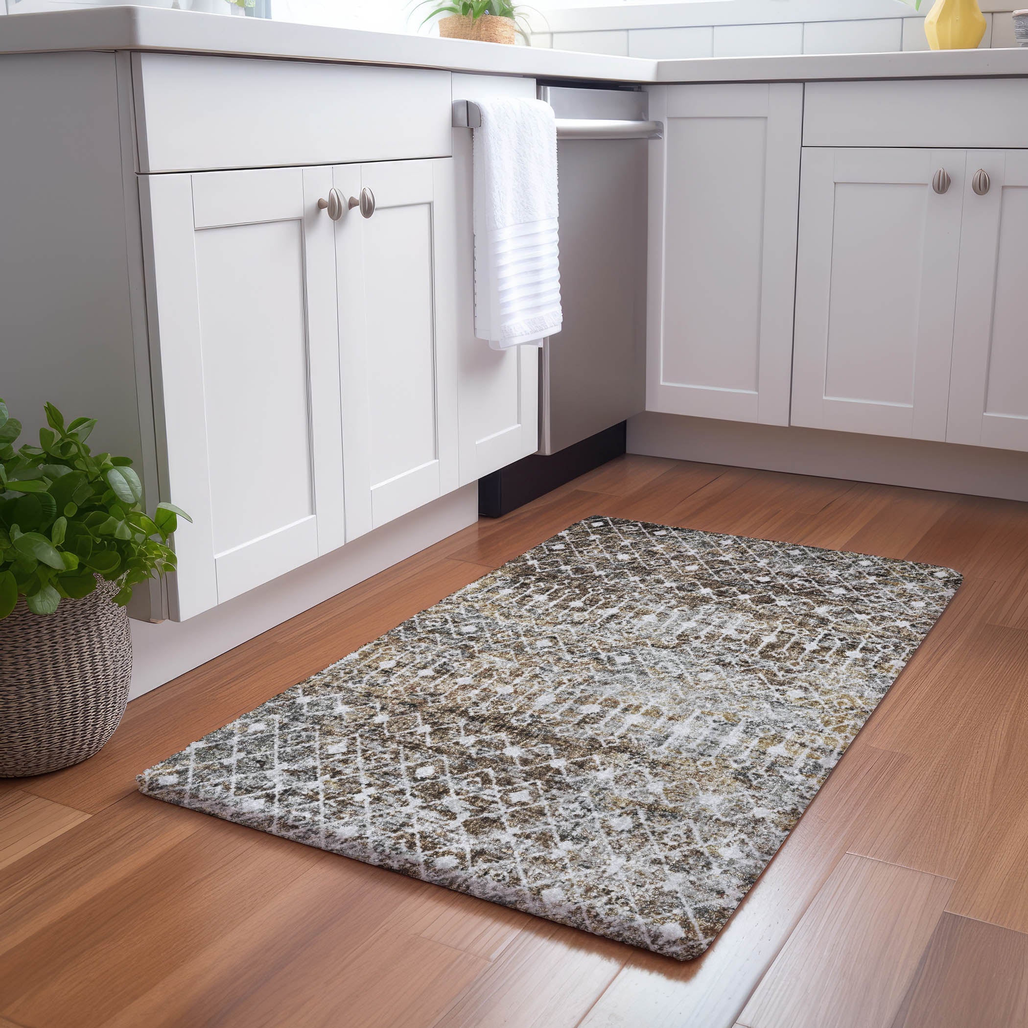 Luxury Washable Transitional LN7 Brown Rug 1'8" x 2'6" #shape_Rectangle