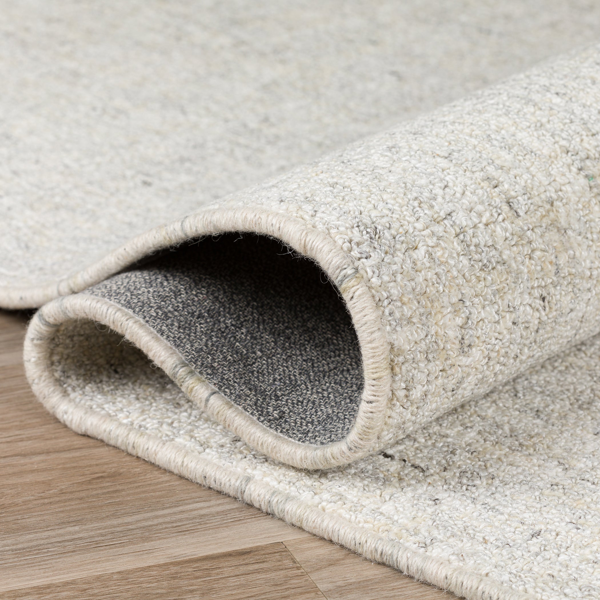 Transitional ME1 Ivory Wool Rug 2' x 3' #shape_Rectangle