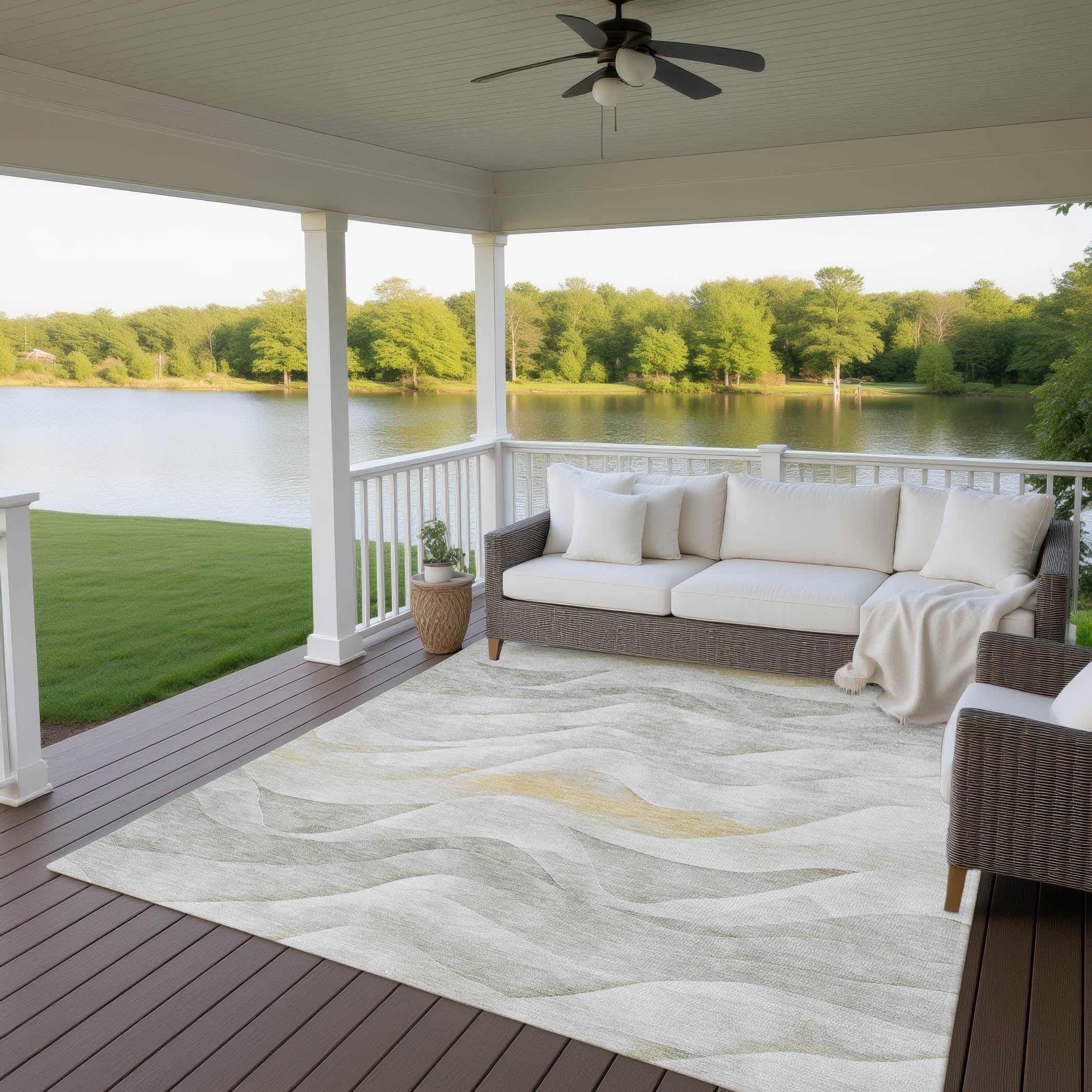 Luxury Machine Washable Indoor/Outdoor Transitional PA3 Silver Gray Rug 2'6" x 3'10" #shape_Rectangle