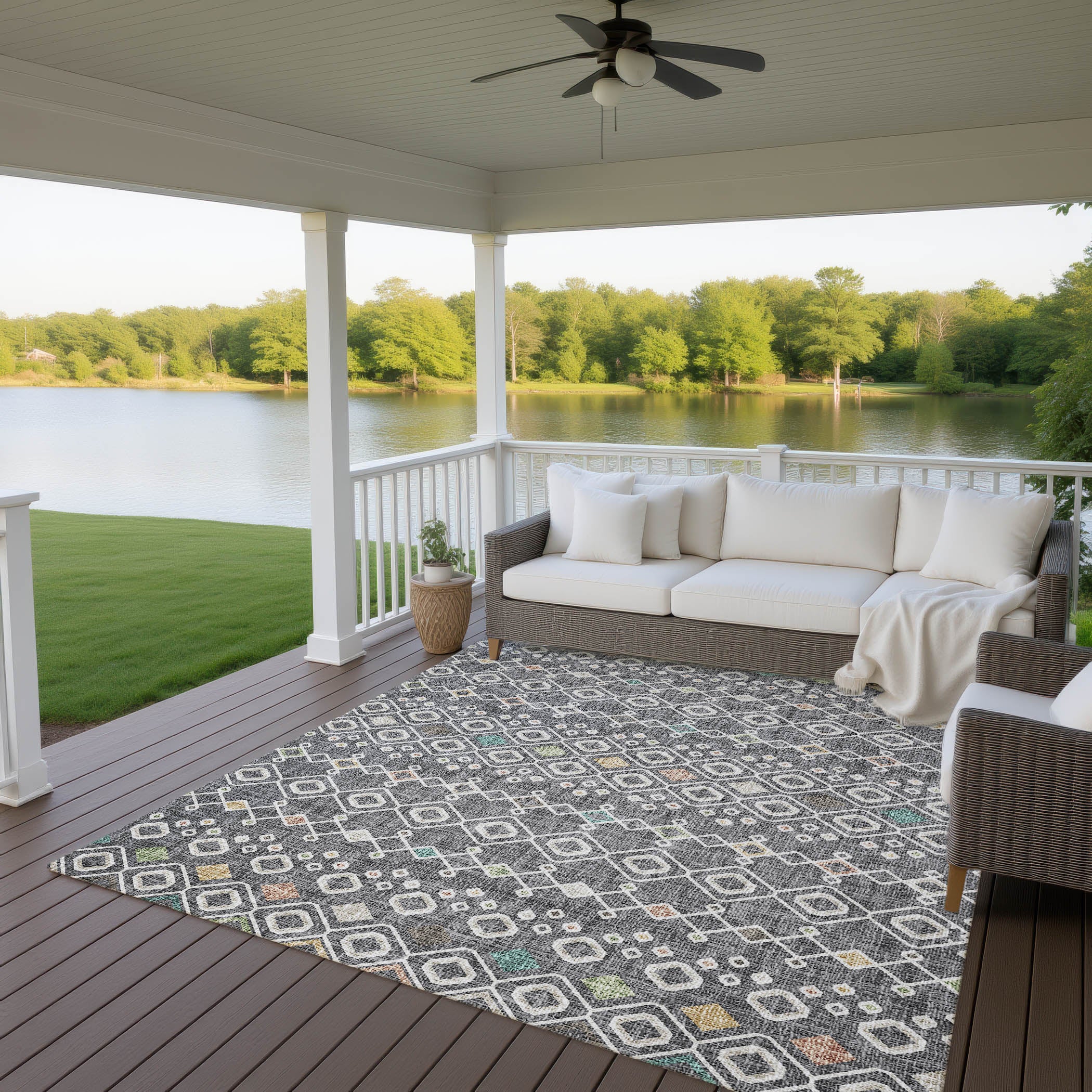 Luxury Washable Indoor/Outdoor Transitional PO4 Gray Rug 2'6" x 3'10" #shape_Rectangle