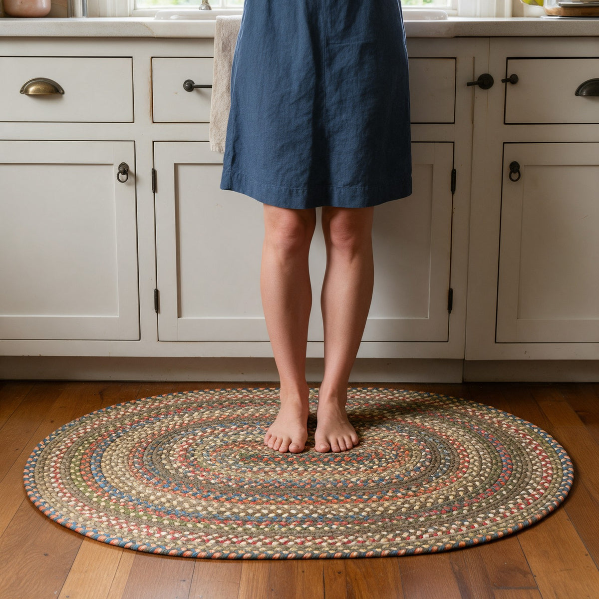 Roxbury Dark Taupe braided rug, 2x3 oval accent mat at a farmhouse kitchen sink #Size_2' x 3' Oval